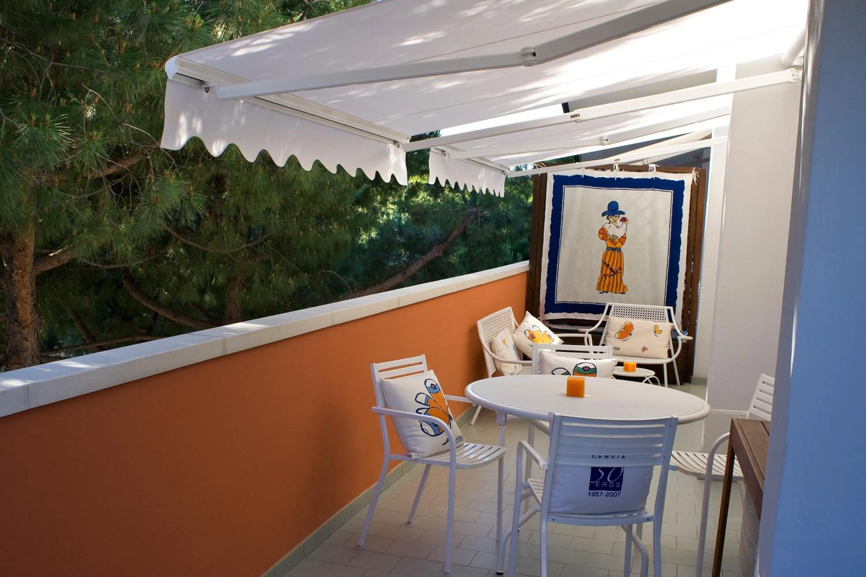 Day in Hotel Eros Residence