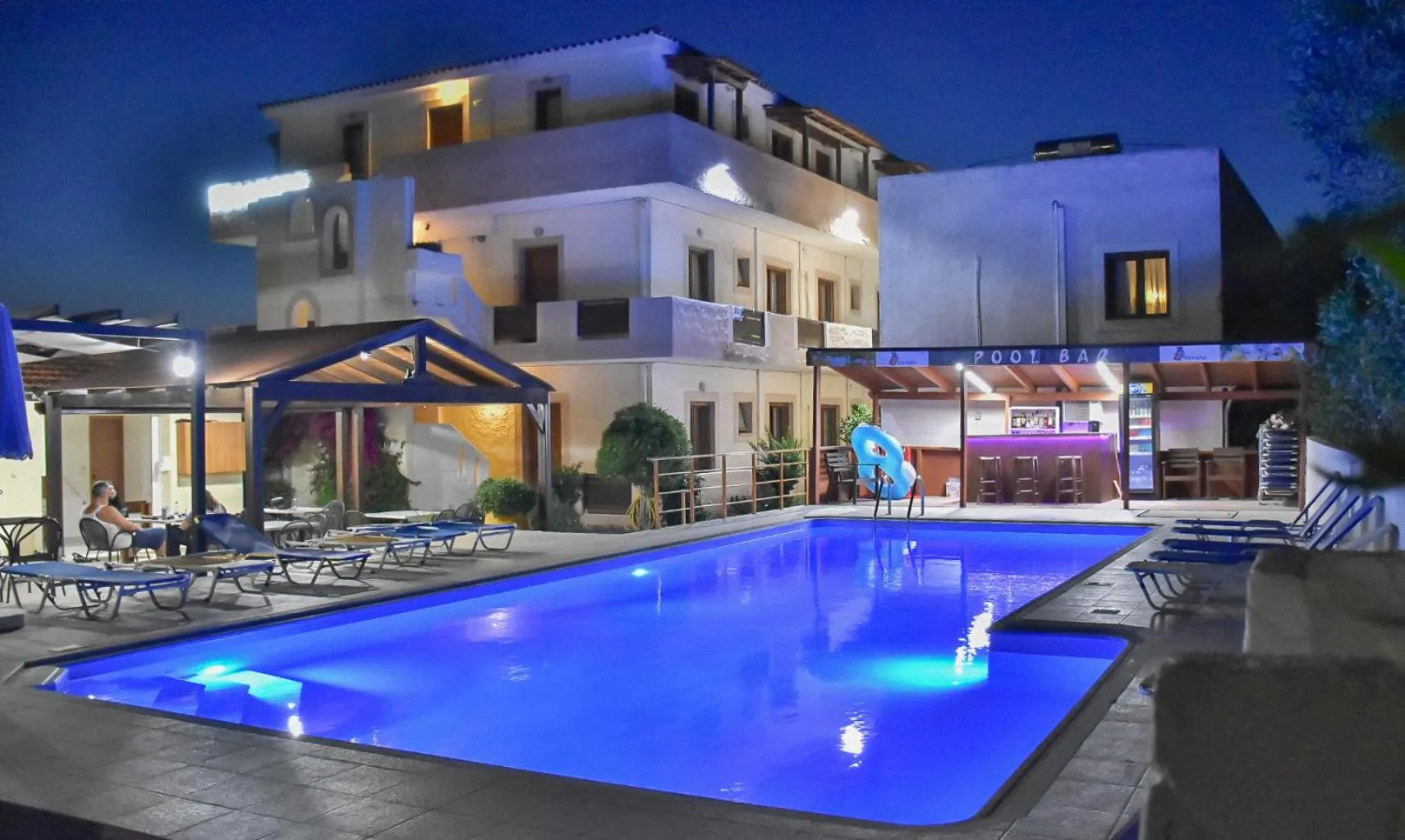 Swimming pool in Eleonora Αnissaras