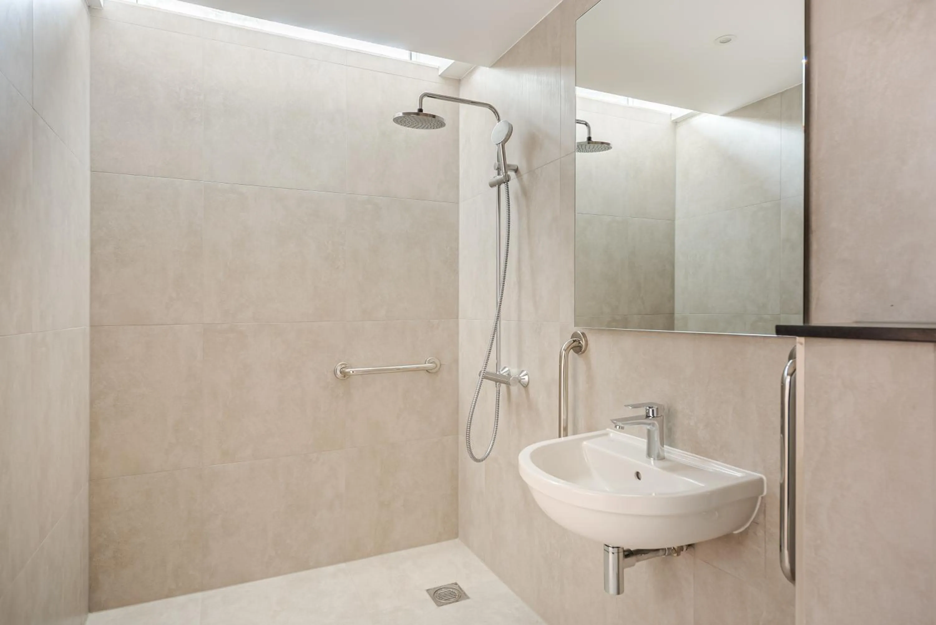 Bathroom in St Pancras Inn