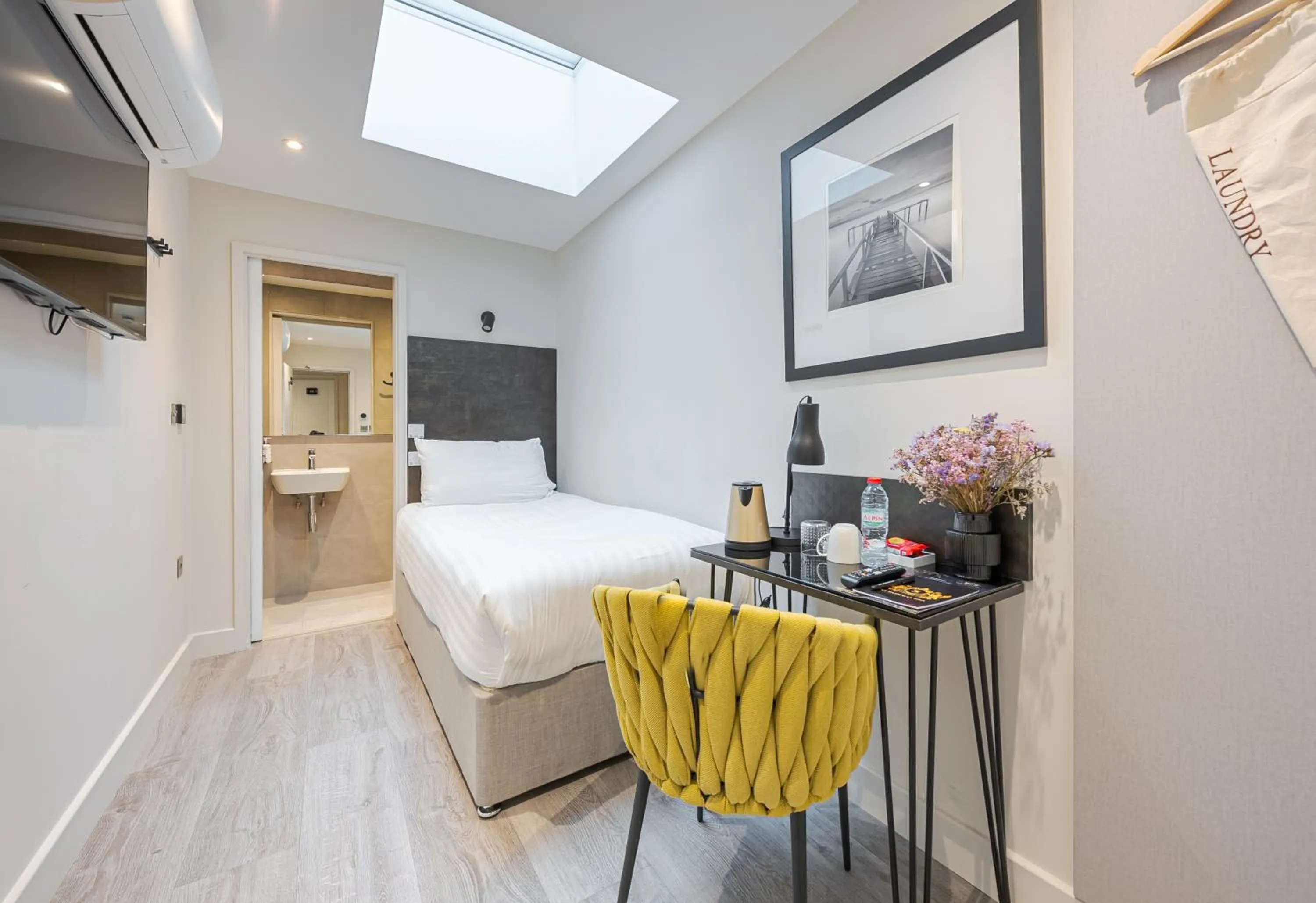 Bed in St Pancras Inn