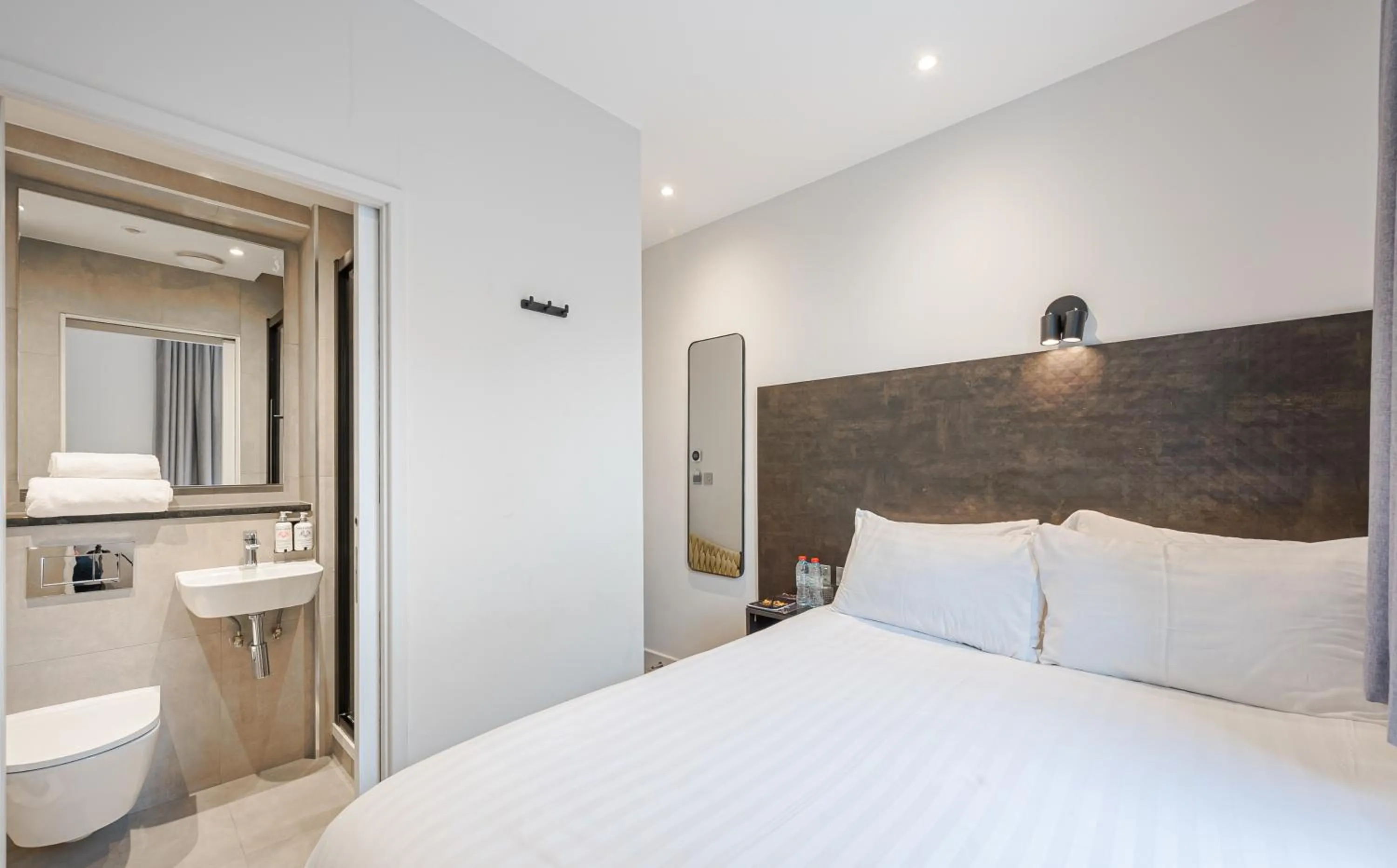 Bed in St Pancras Inn