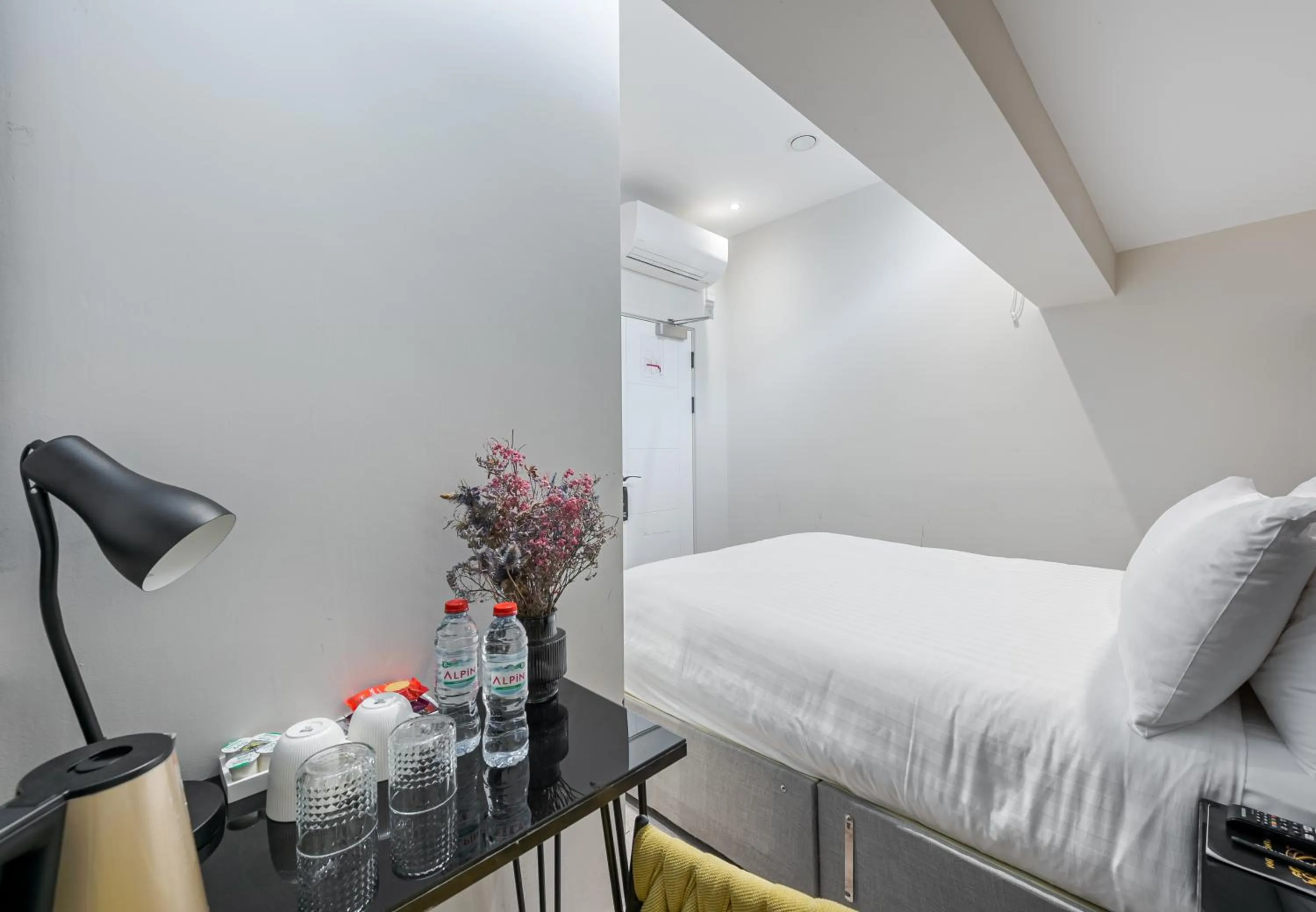 Bed in St Pancras Inn