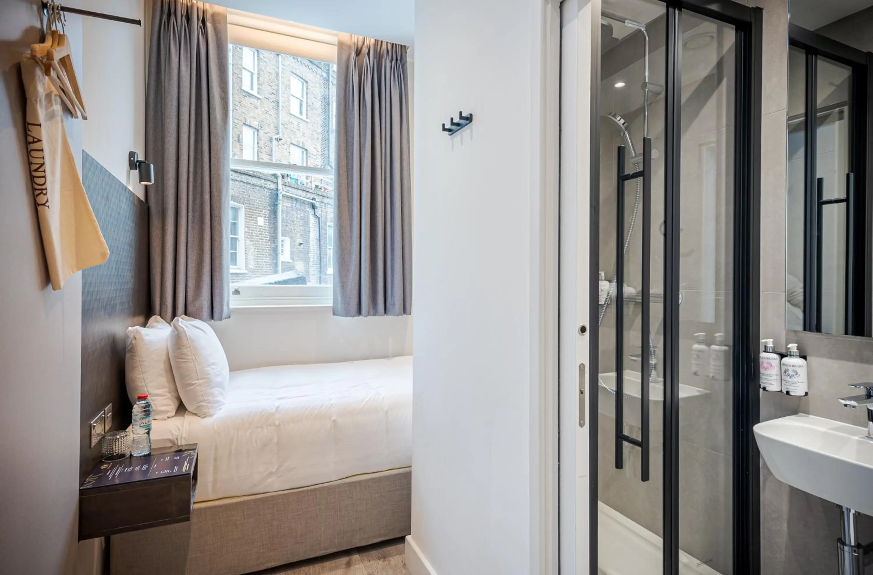 Bed in St Pancras Inn