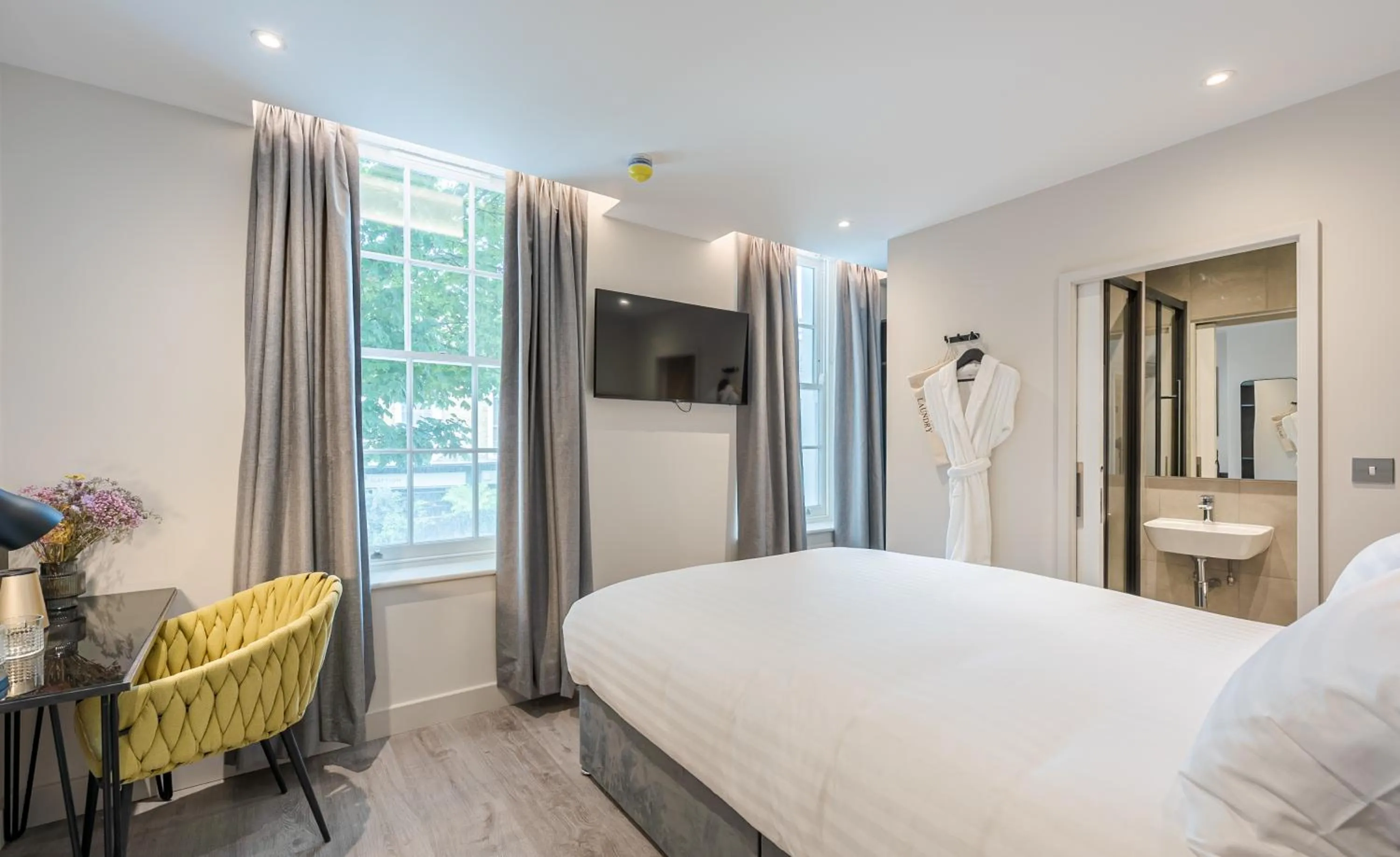 Bed in St Pancras Inn