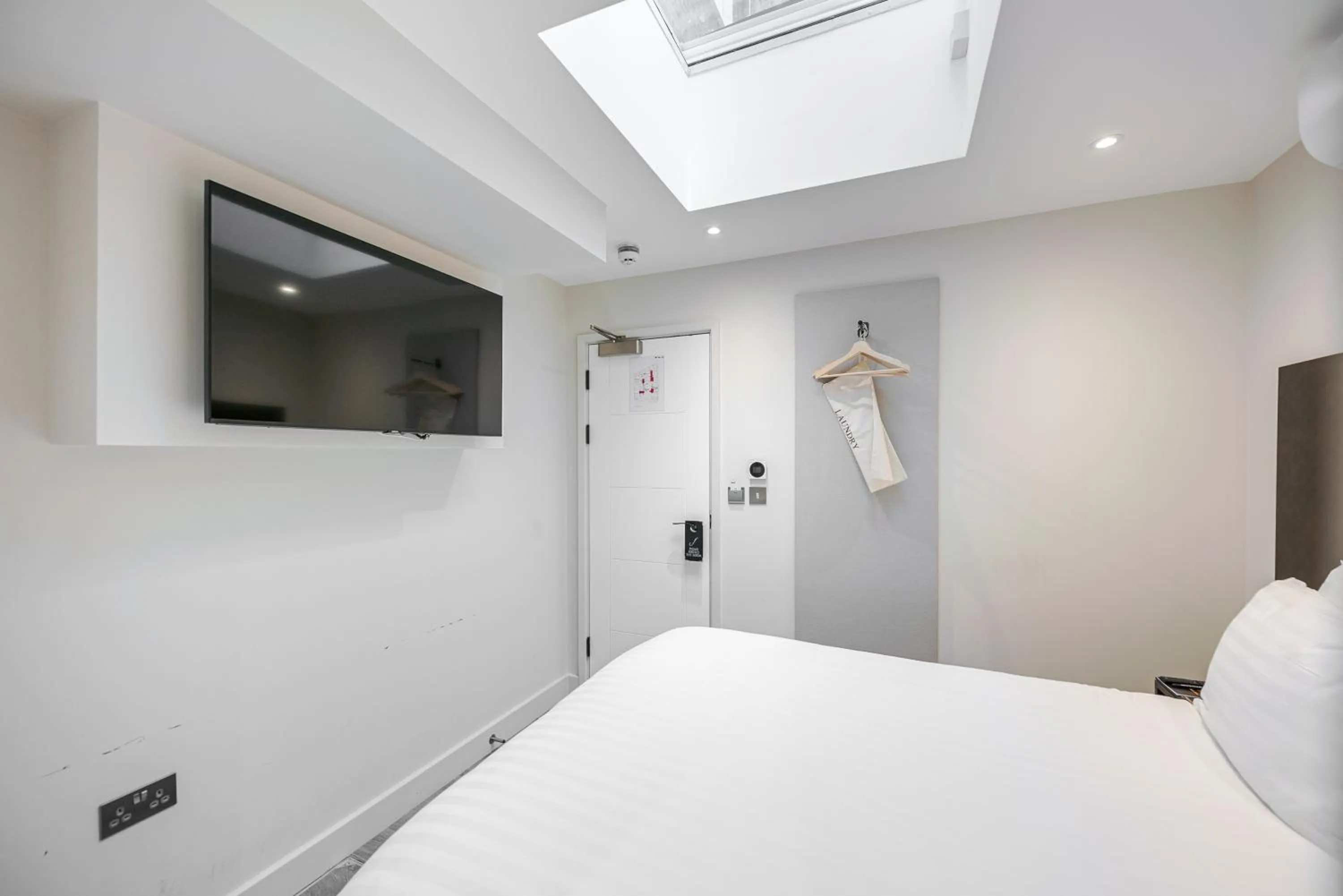 Bed in St Pancras Inn