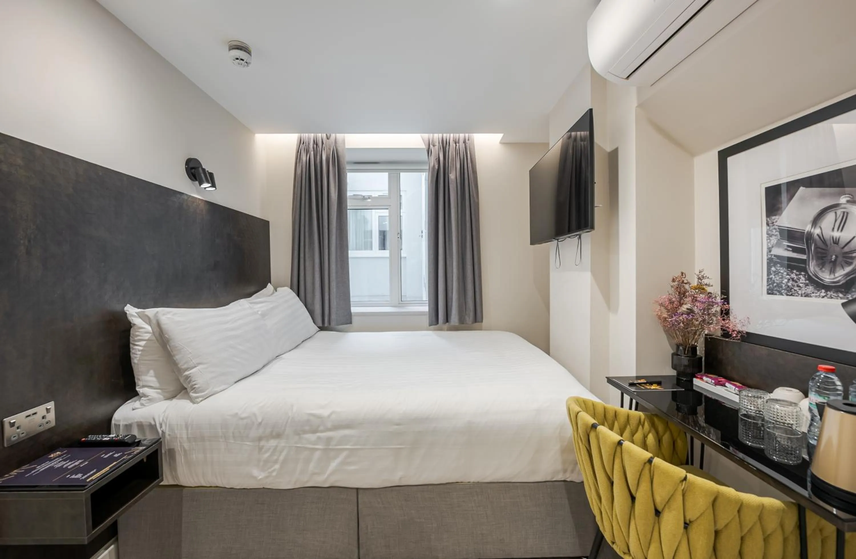 Bed in St Pancras Inn