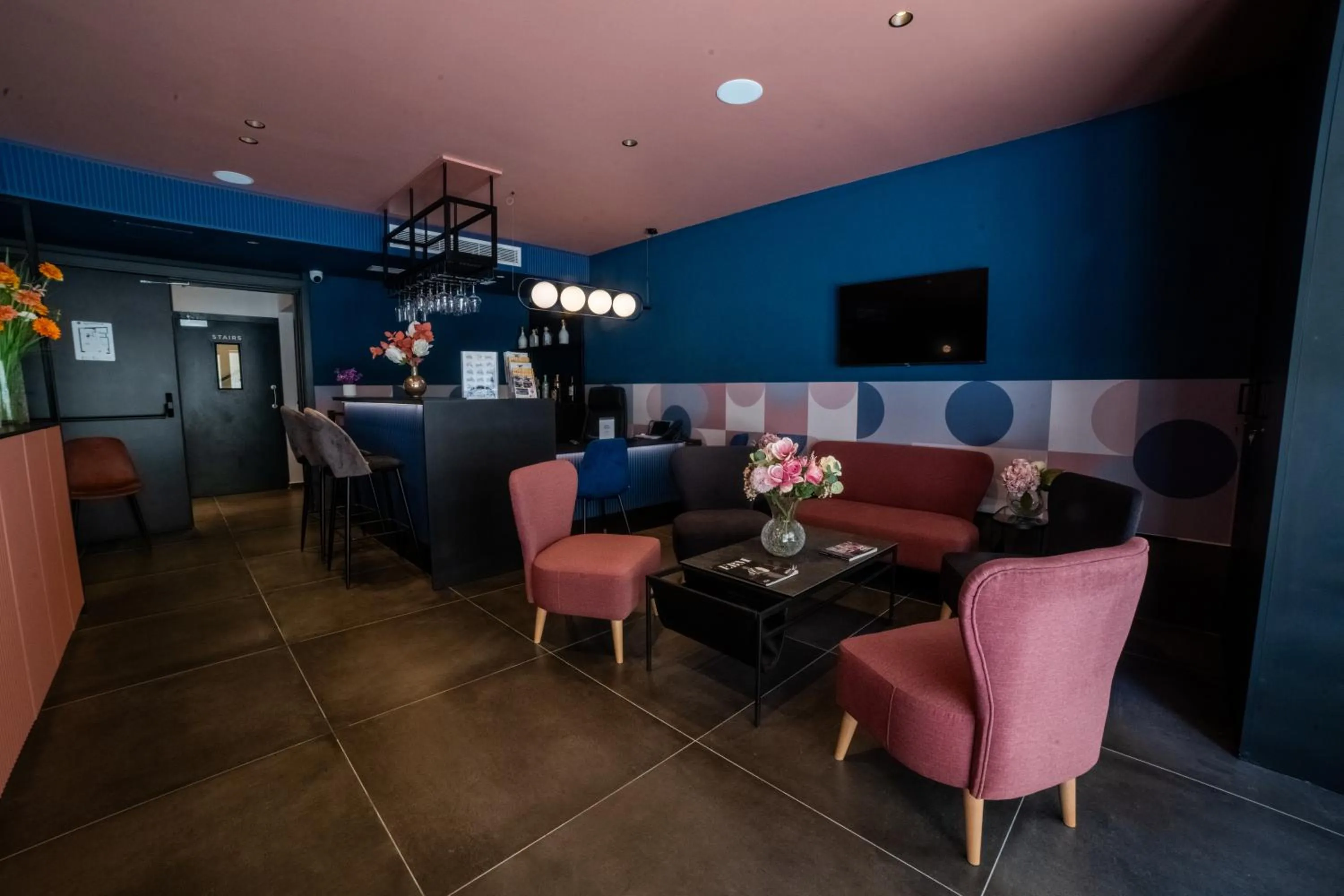 Lobby or reception in Eleven by Warren Collection