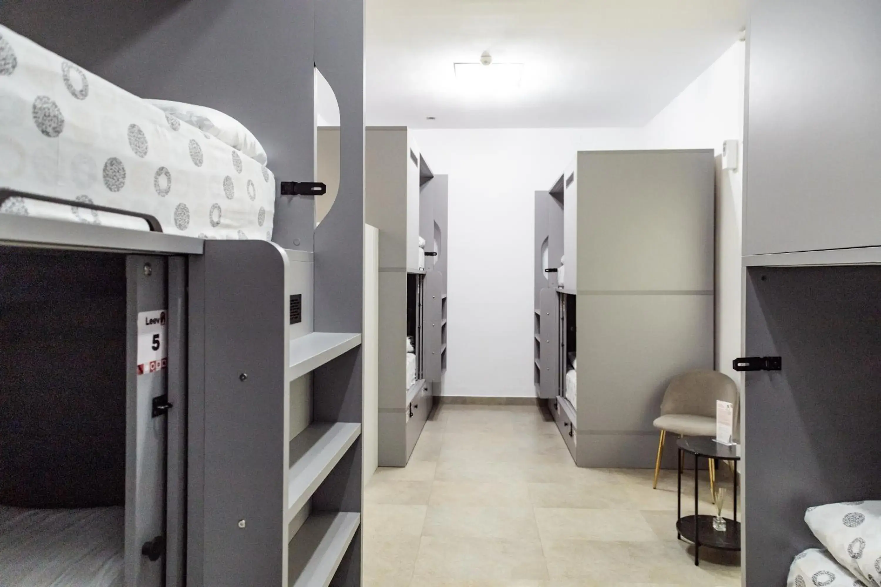 Bed in 8-Bed Mixed Dormitory Room in Leevin Stay Hostel Bed in 8-Bed Mixed Dormitory Room in Leevin Stay Hostel