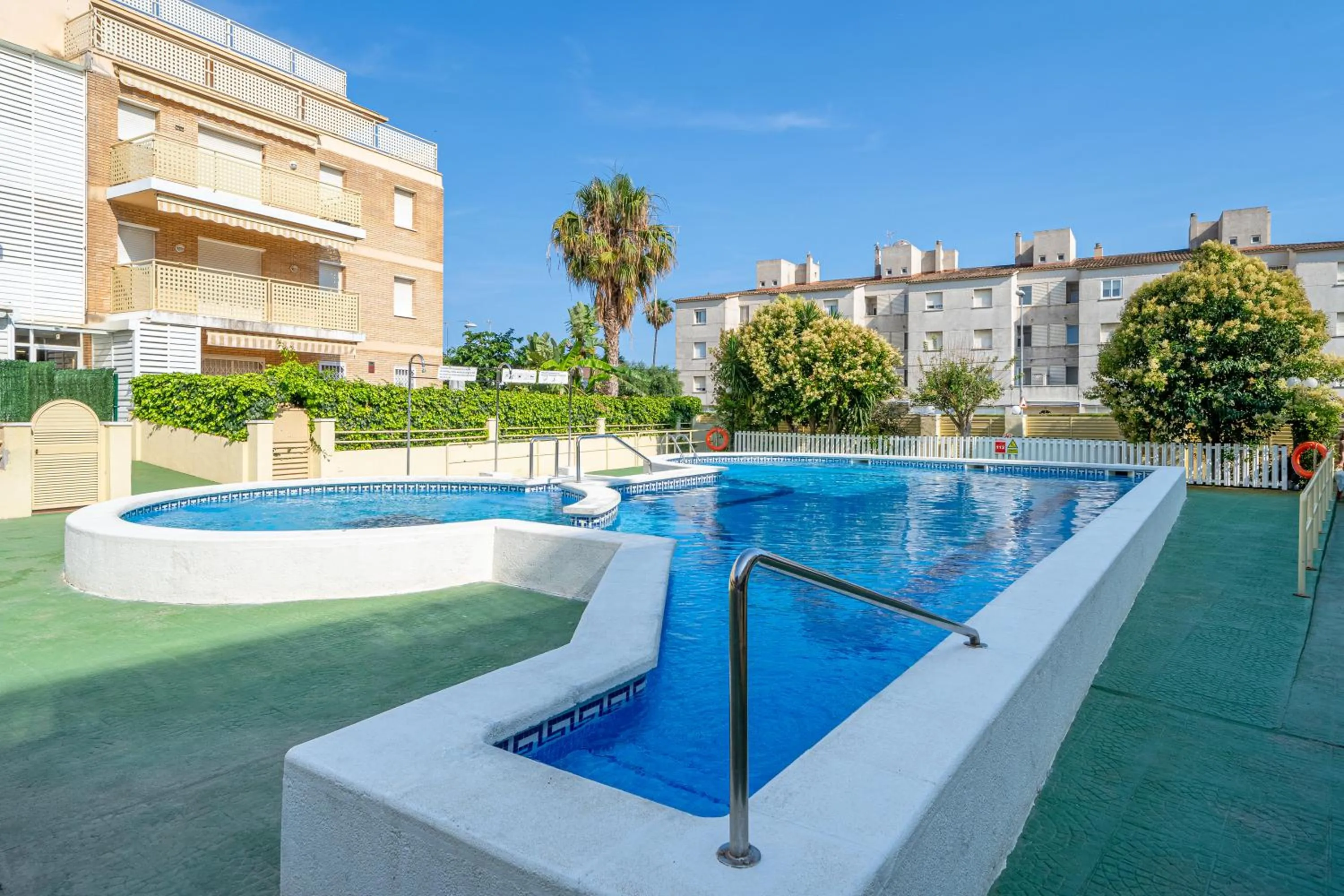 Swimming pool in Atico Duplex Pepe y Rosi