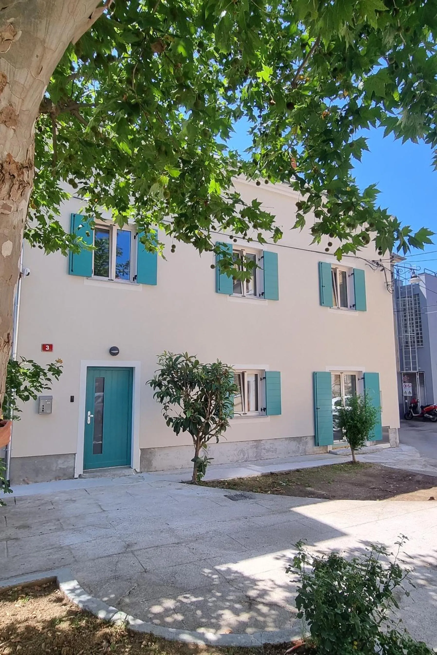 Dea Del Mar Apartments