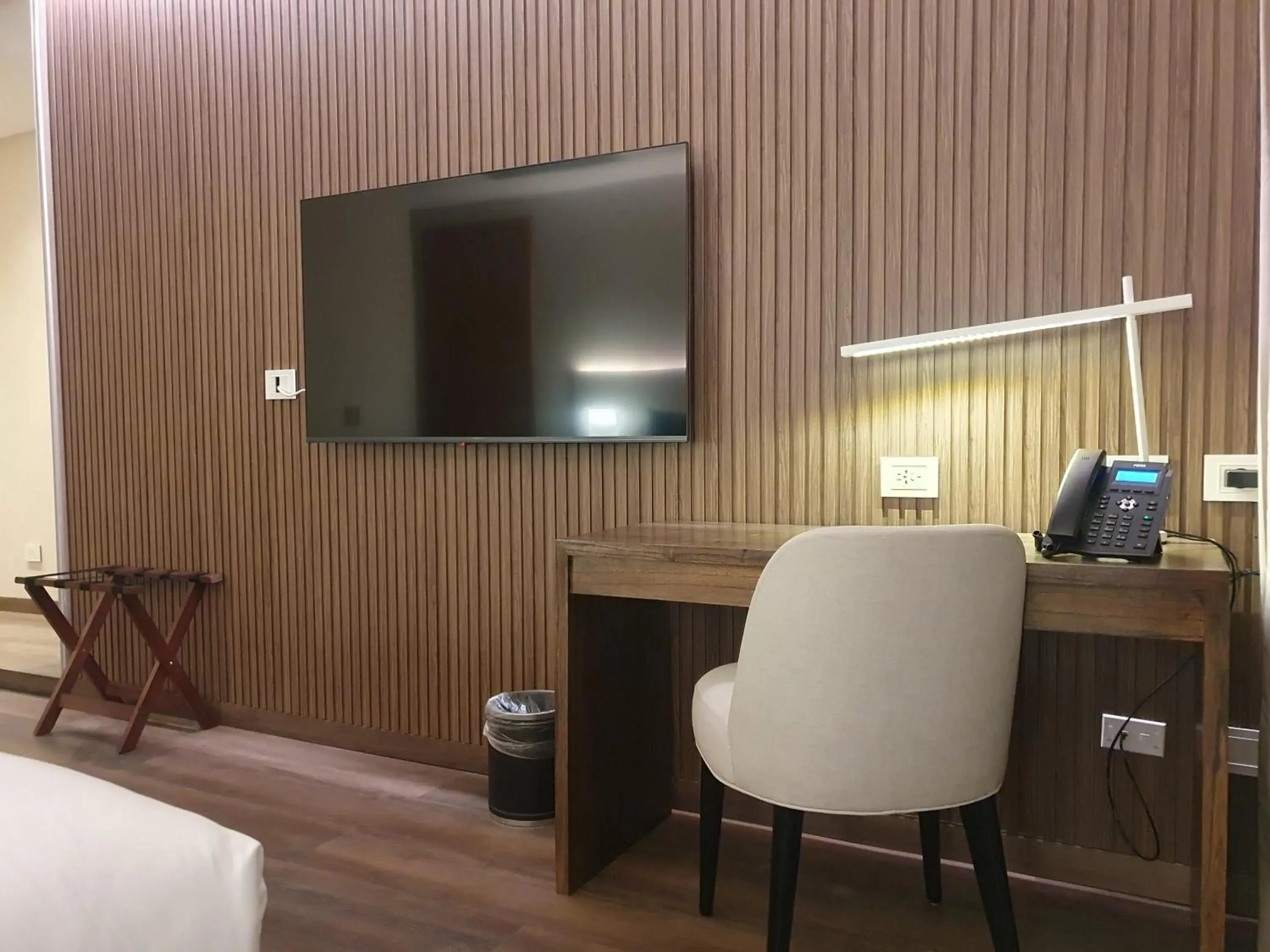 Superior Double or Twin Room in Del Bono Central Hotel Superior Double or Twin Room in Del Bono Central Hotel