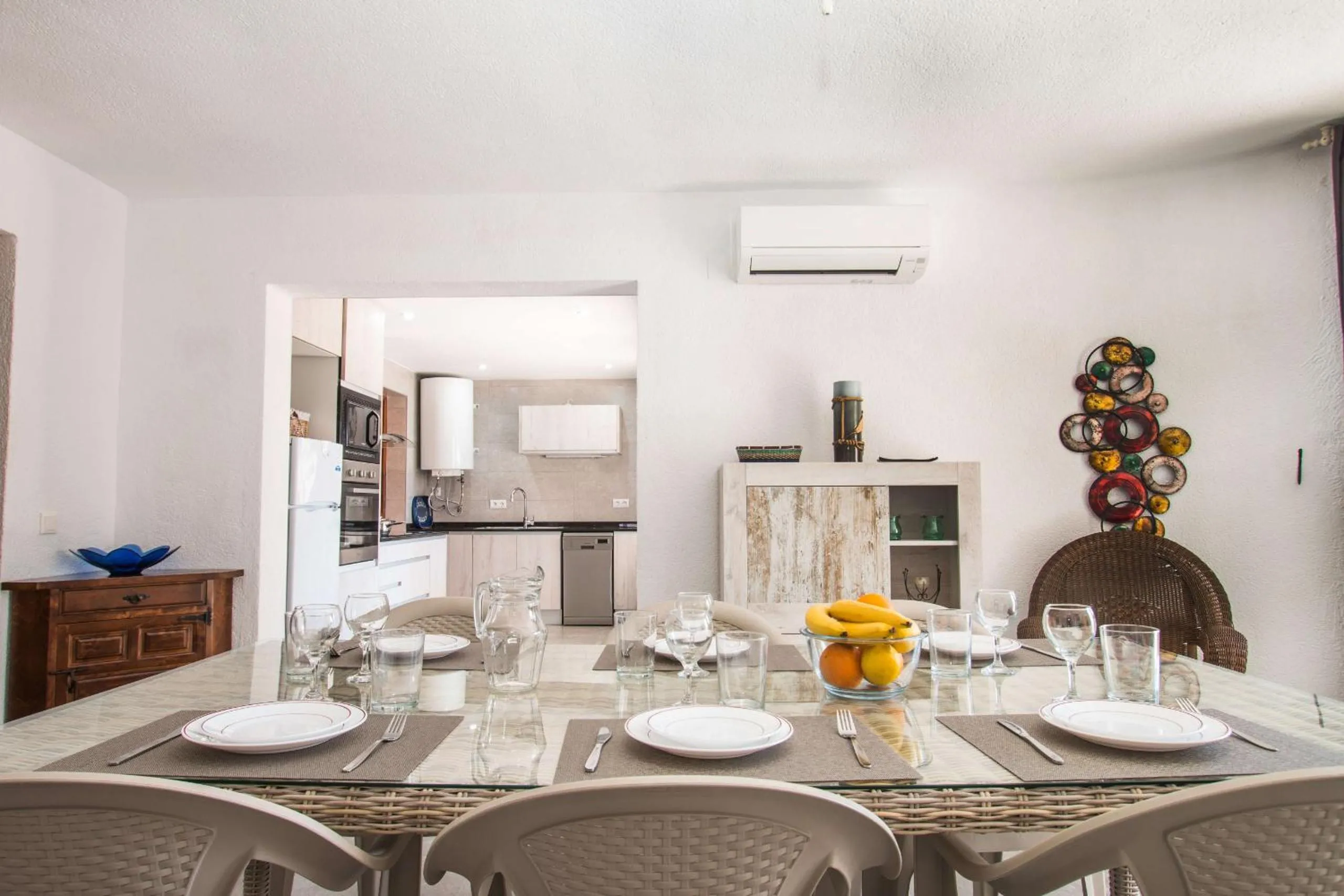 Dining area in Villa Erik - PlusHolidays
