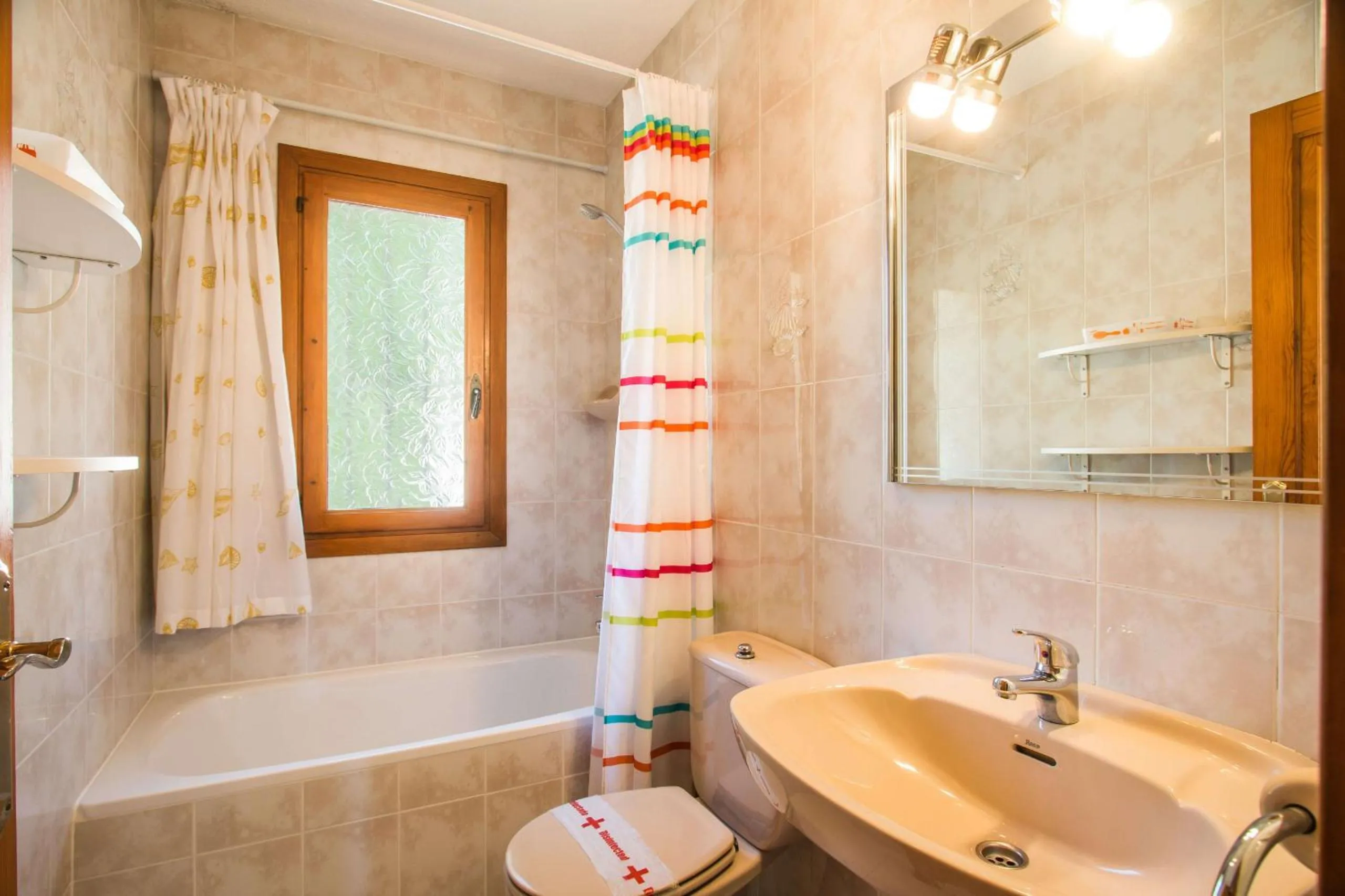 Bathroom in Villa Erik - PlusHolidays