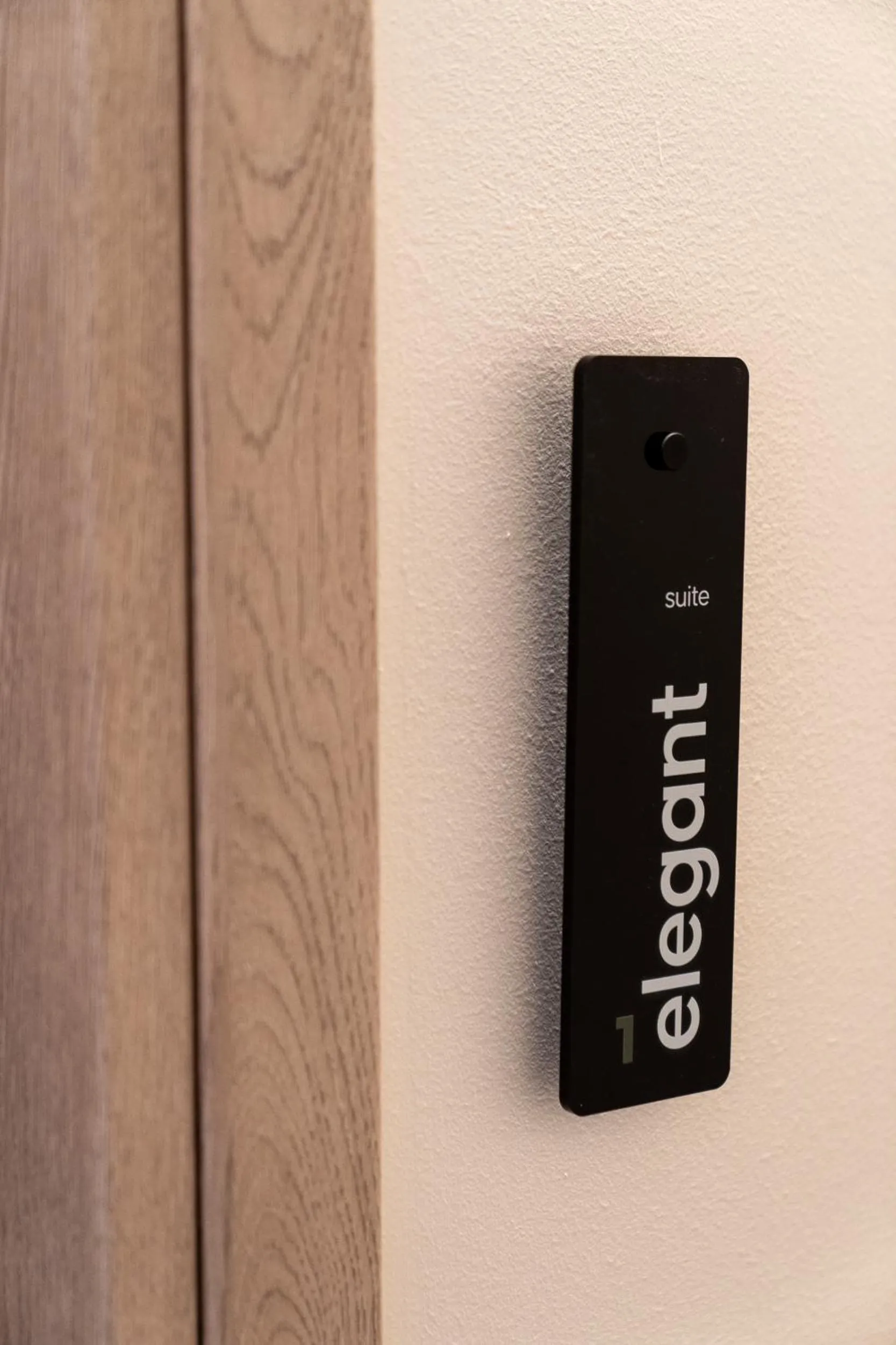 Logo/Certificate/Sign in Athens Design Suites