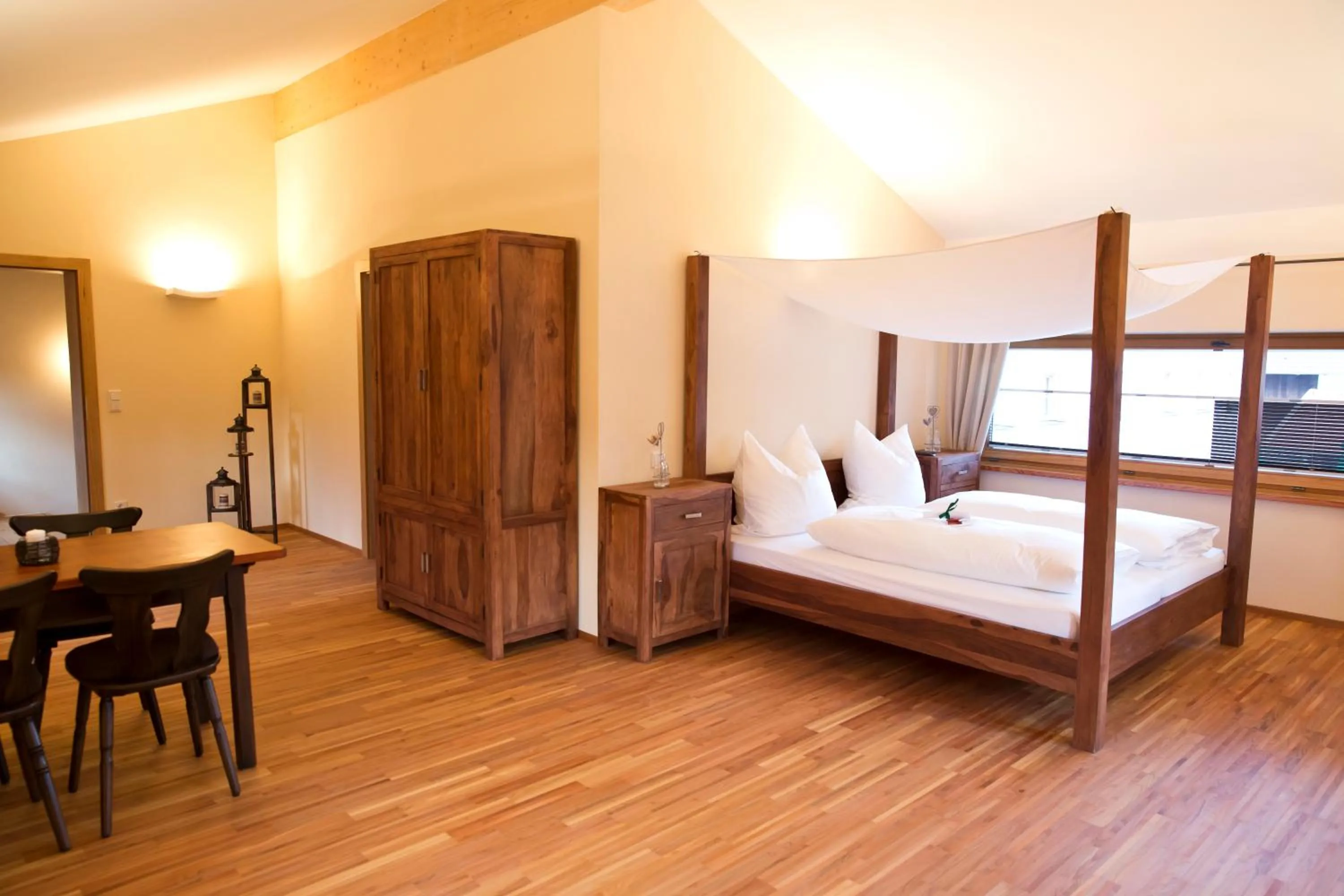 Bedroom, Bed in Gasthaus Murauer