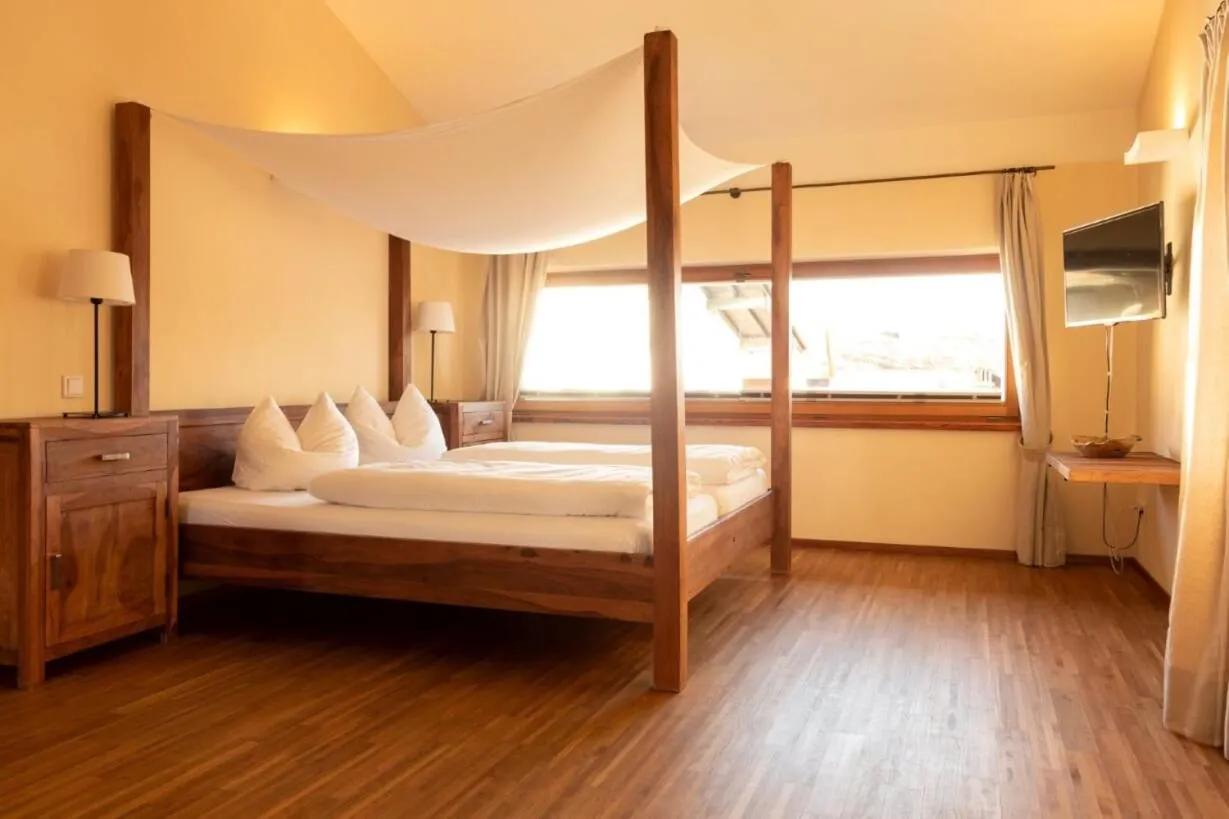 Bed in Gasthaus Murauer