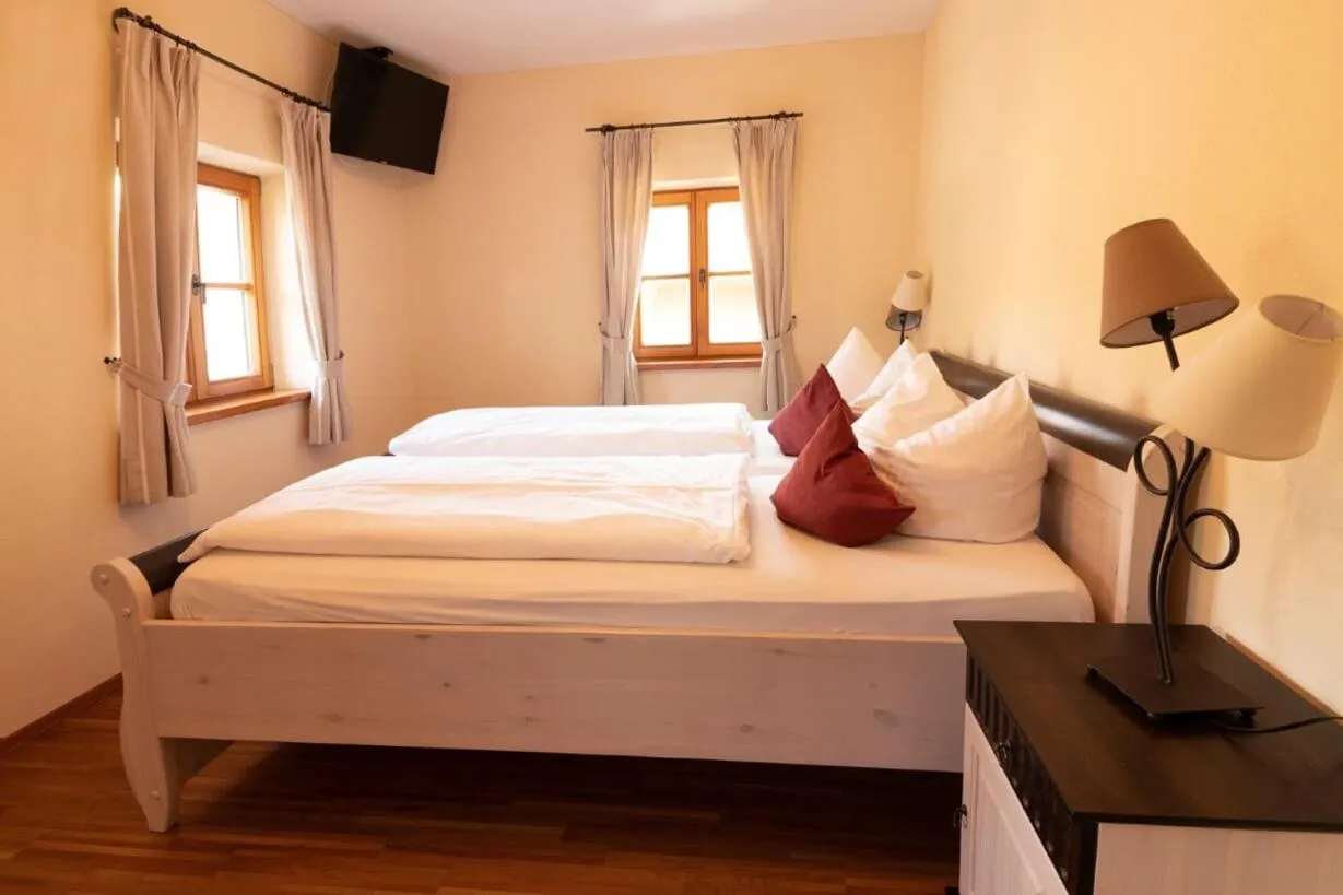 Bed in Gasthaus Murauer