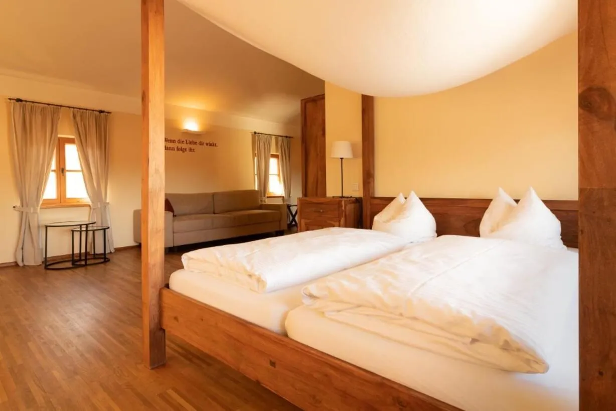 Bed in Gasthaus Murauer