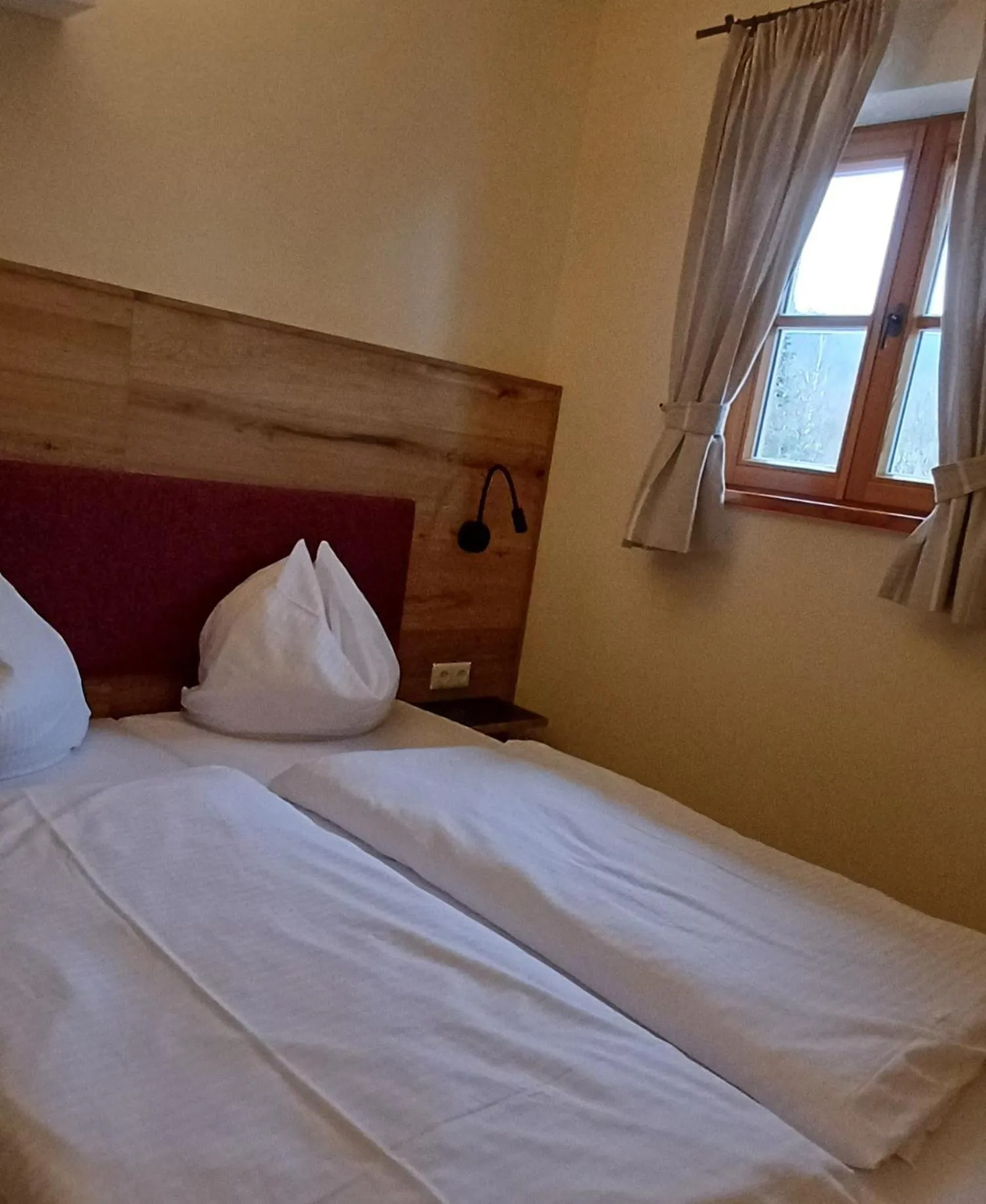 Bed in Gasthaus Murauer