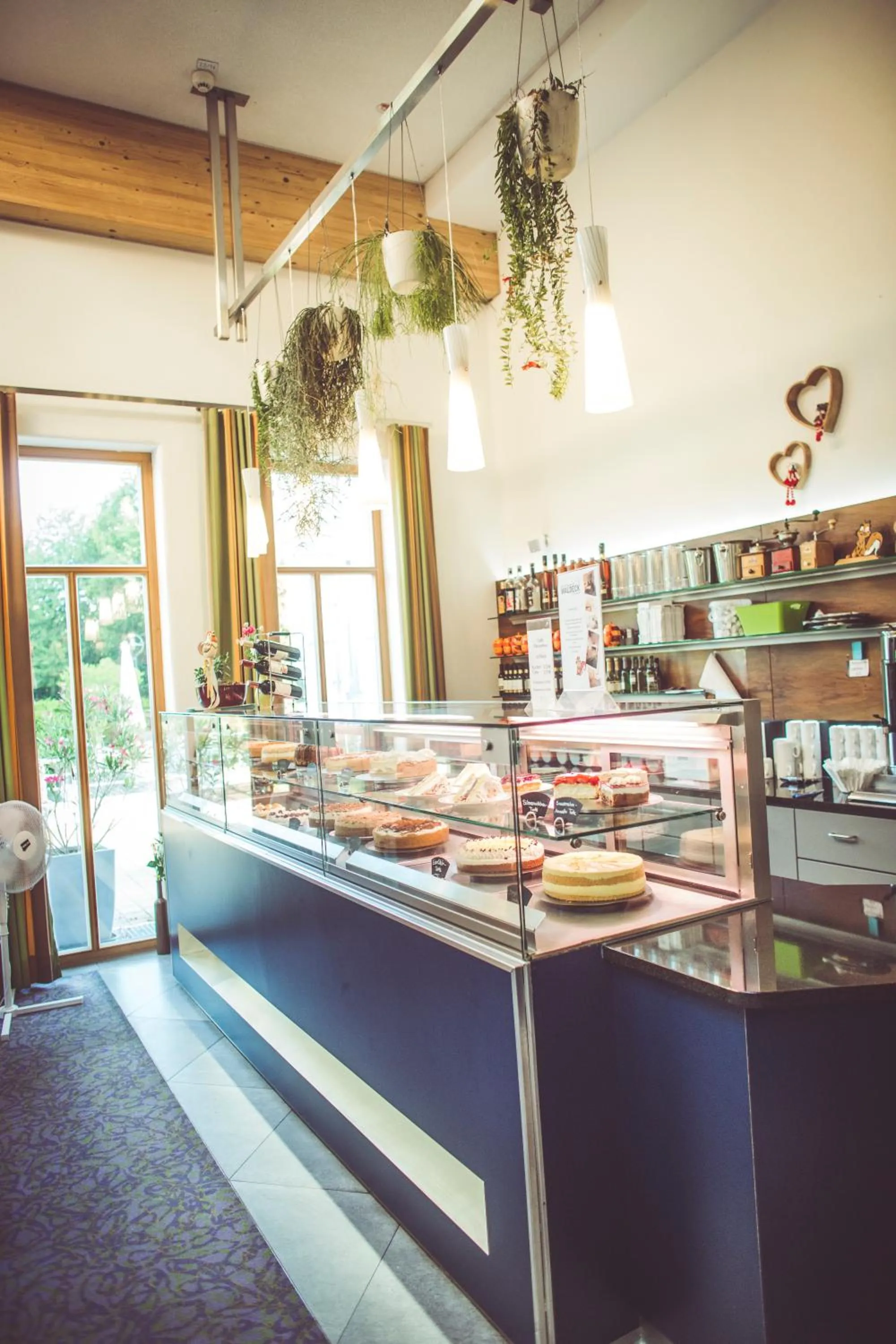 Restaurant/places to eat in Hotel und Appartementhof Waldeck