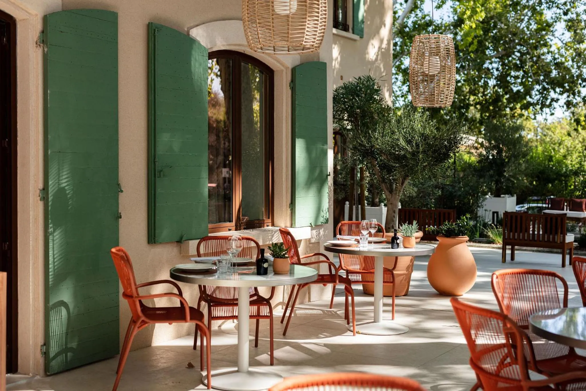 Balcony/Terrace in Hôtel et Restaurant La Bastide Bourrelly - Mathias Dandine