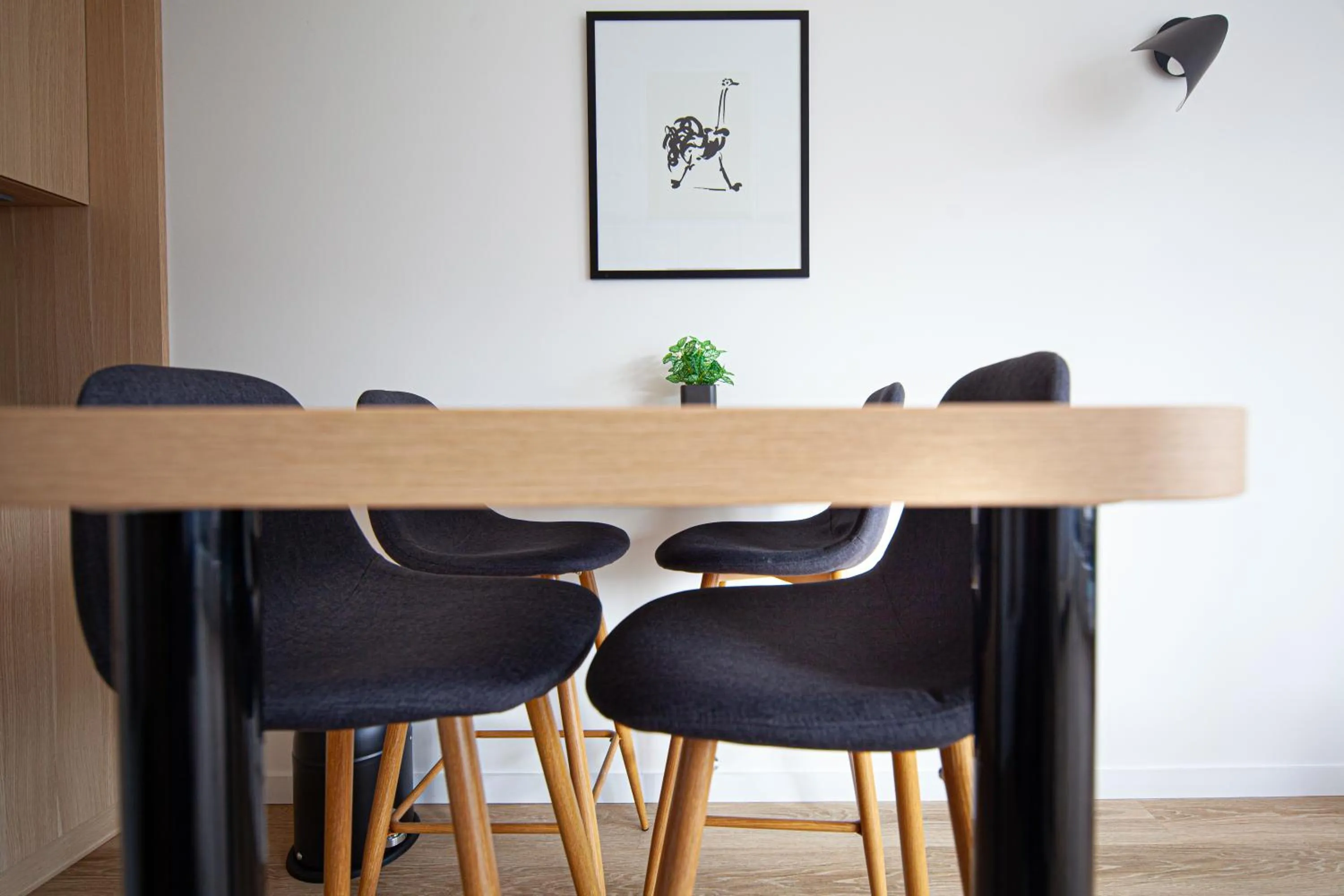 Seating area in FINESTATE Coliving Champs-Elysées