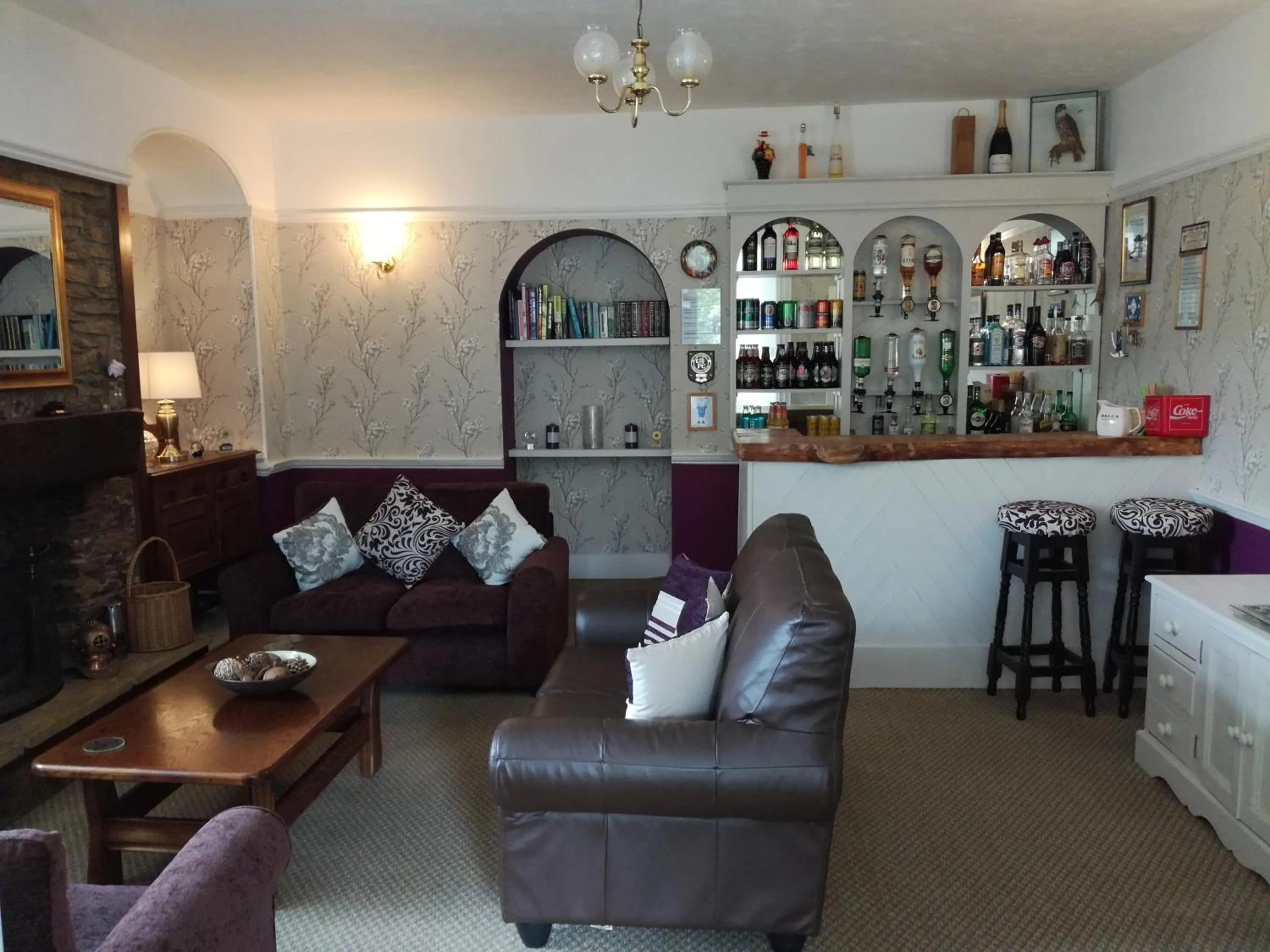 Communal lounge/ TV room in Saffron House