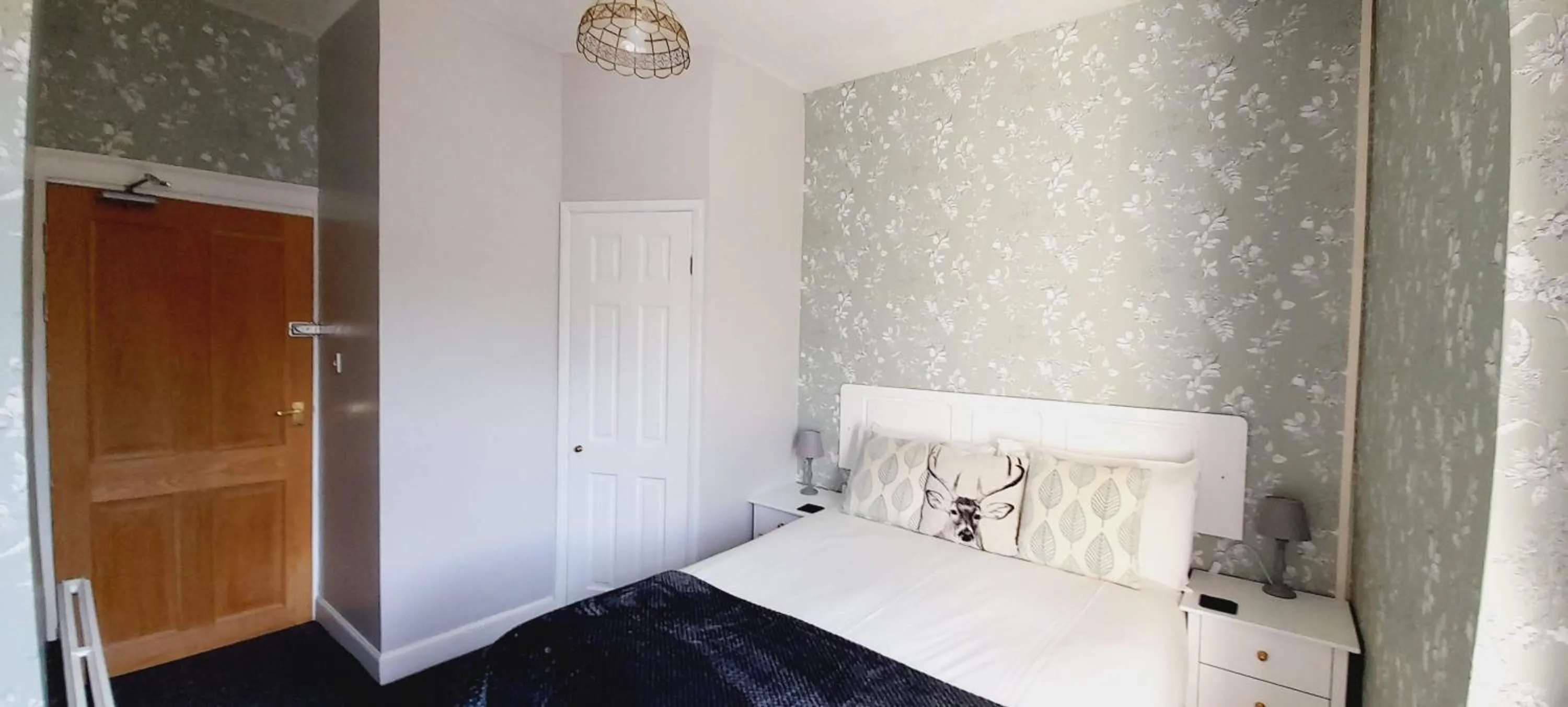 Bedroom, Bed in Saffron House