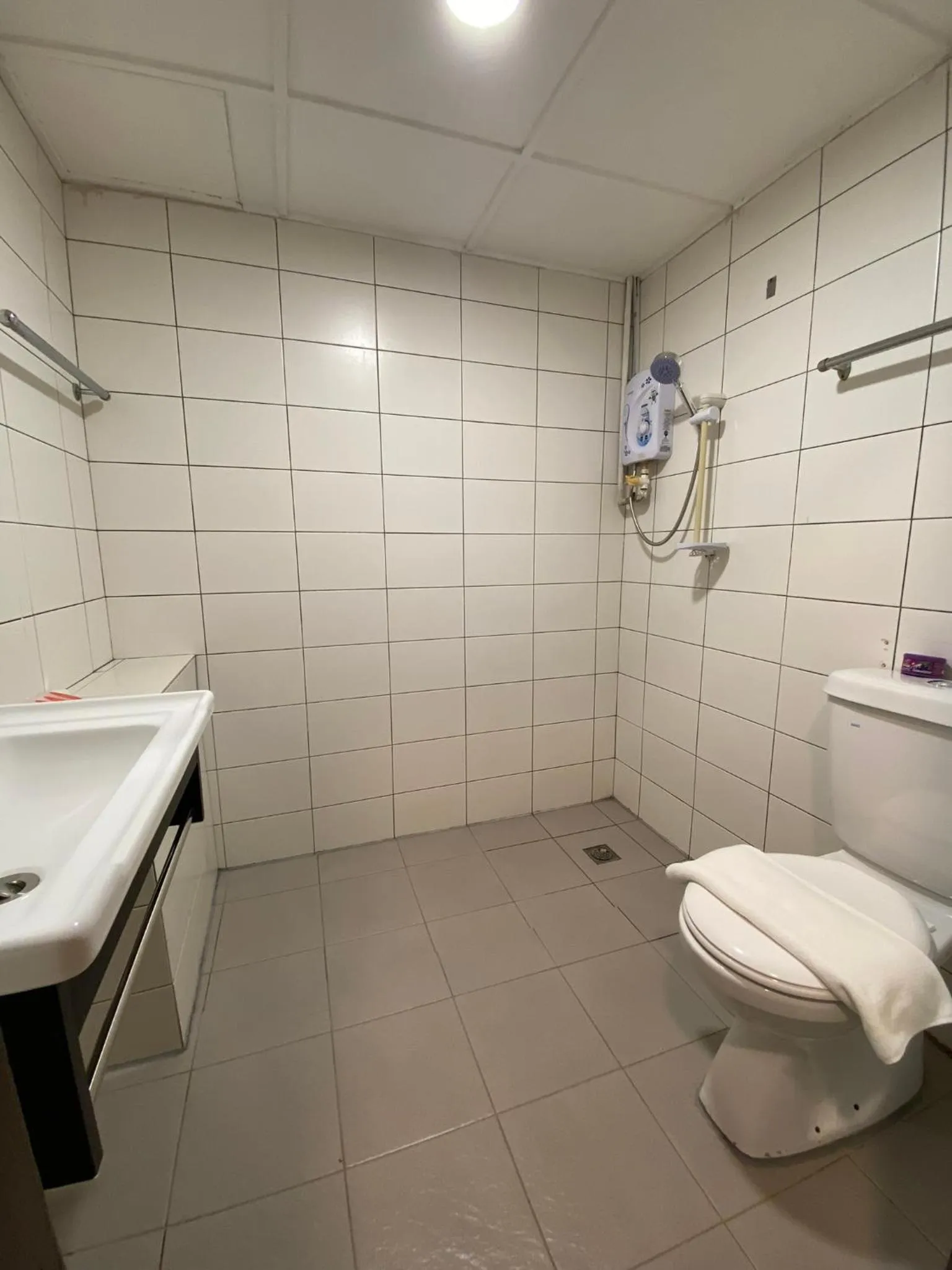 Toilet in CU Boutique Hotel