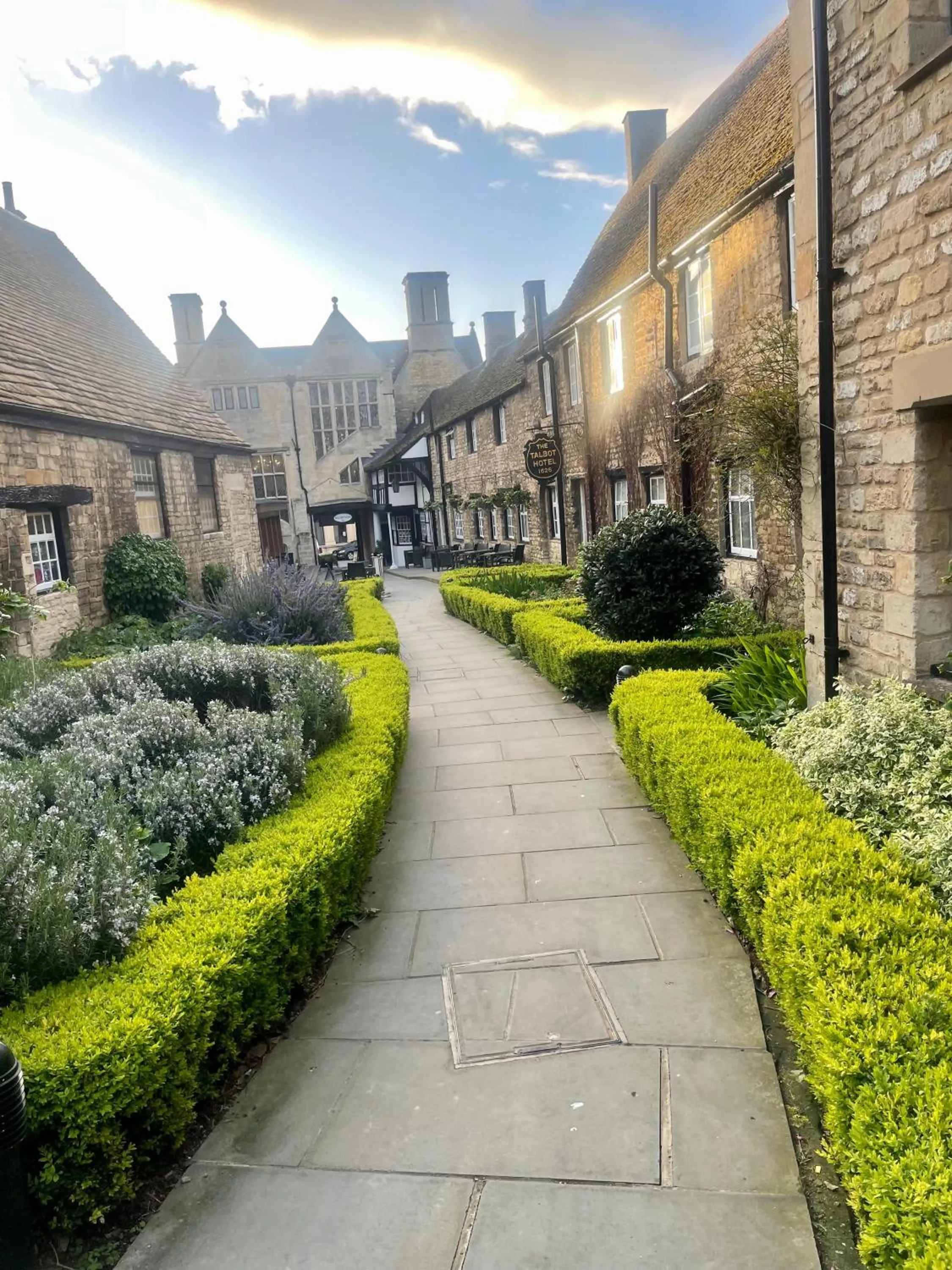 The Talbot Hotel, Oundle , Near Peterborough - The Coaching Inn Group