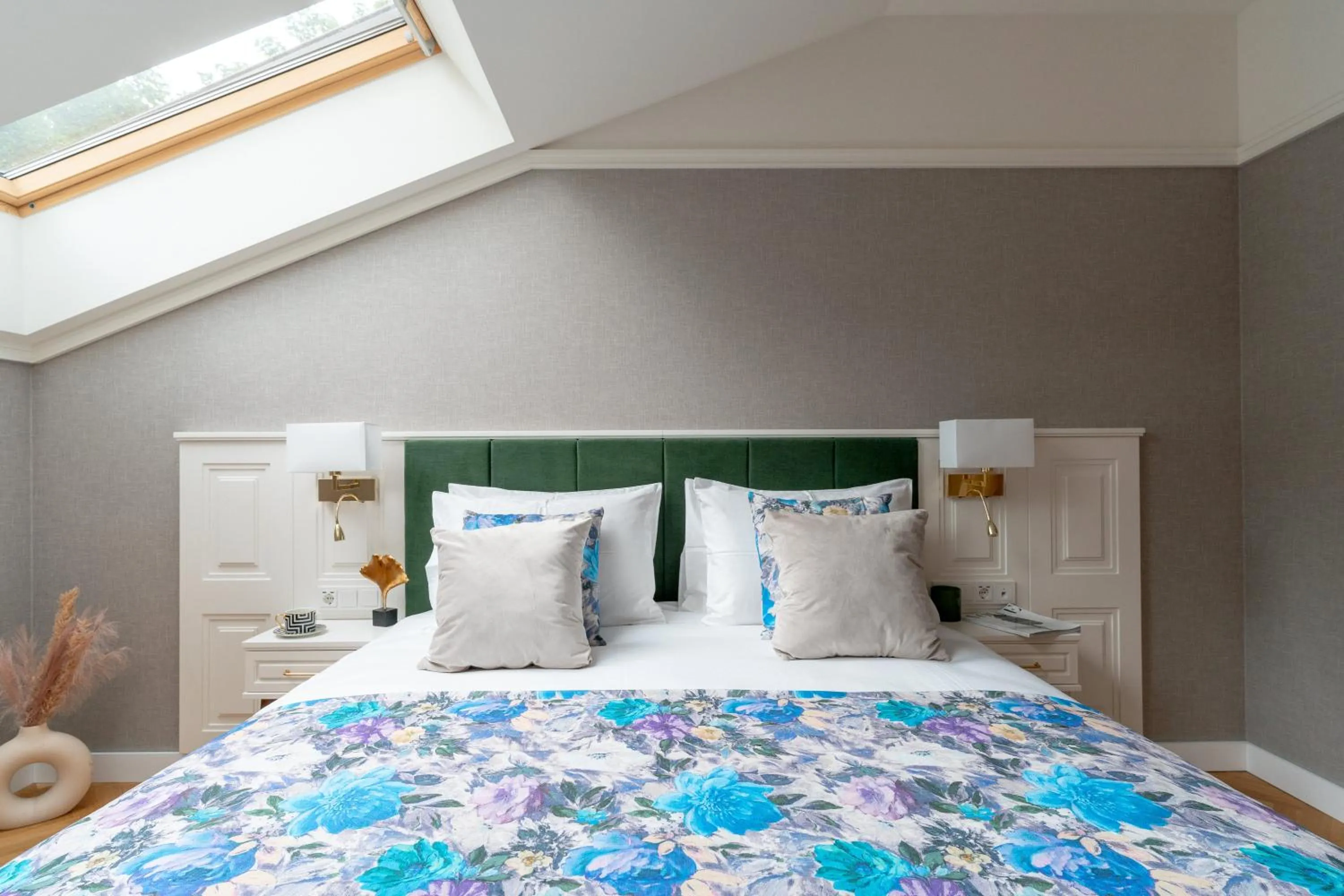 Bed in WillaWawel - LoftAffair Collection