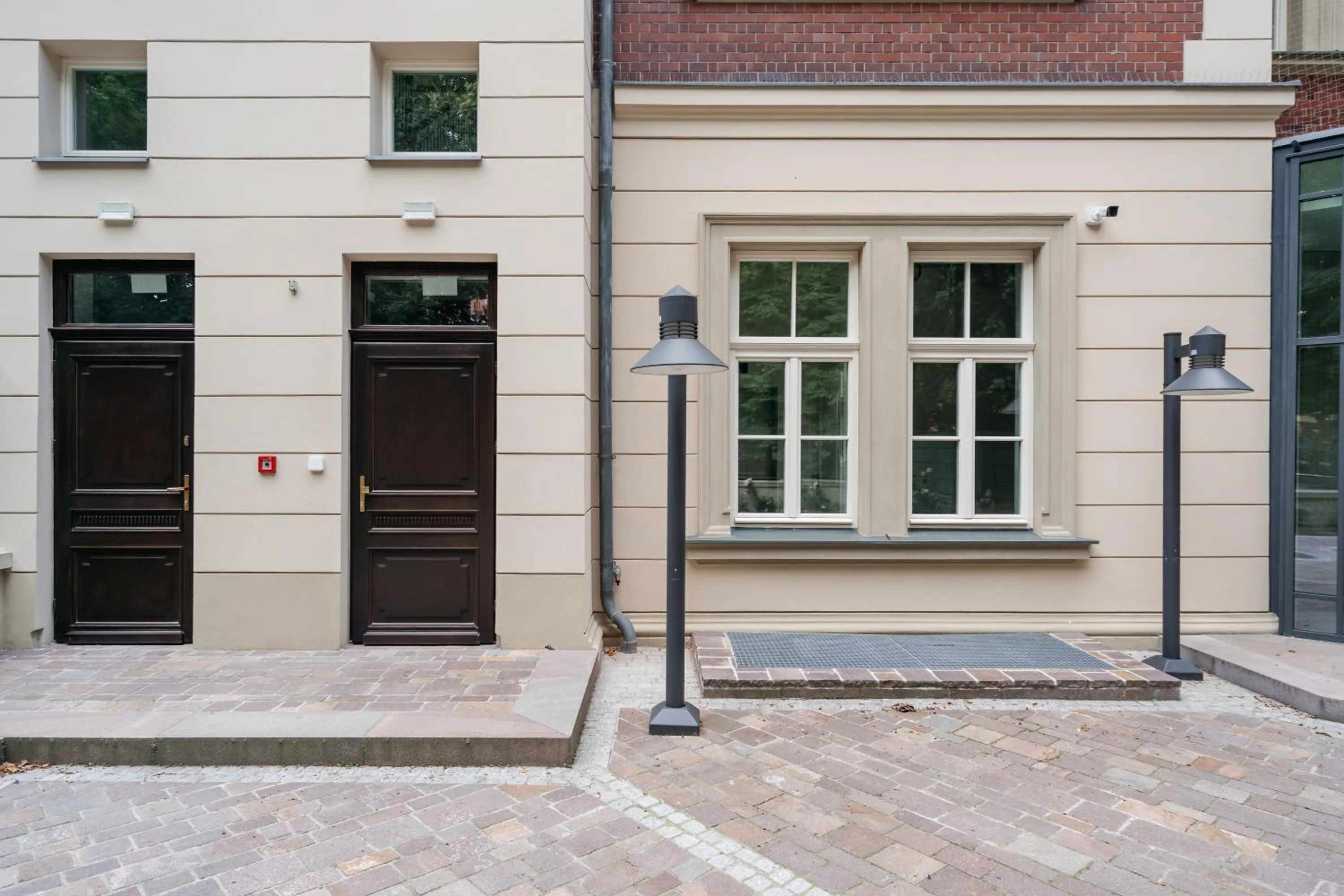 Facade/entrance in WillaWawel - LoftAffair Collection