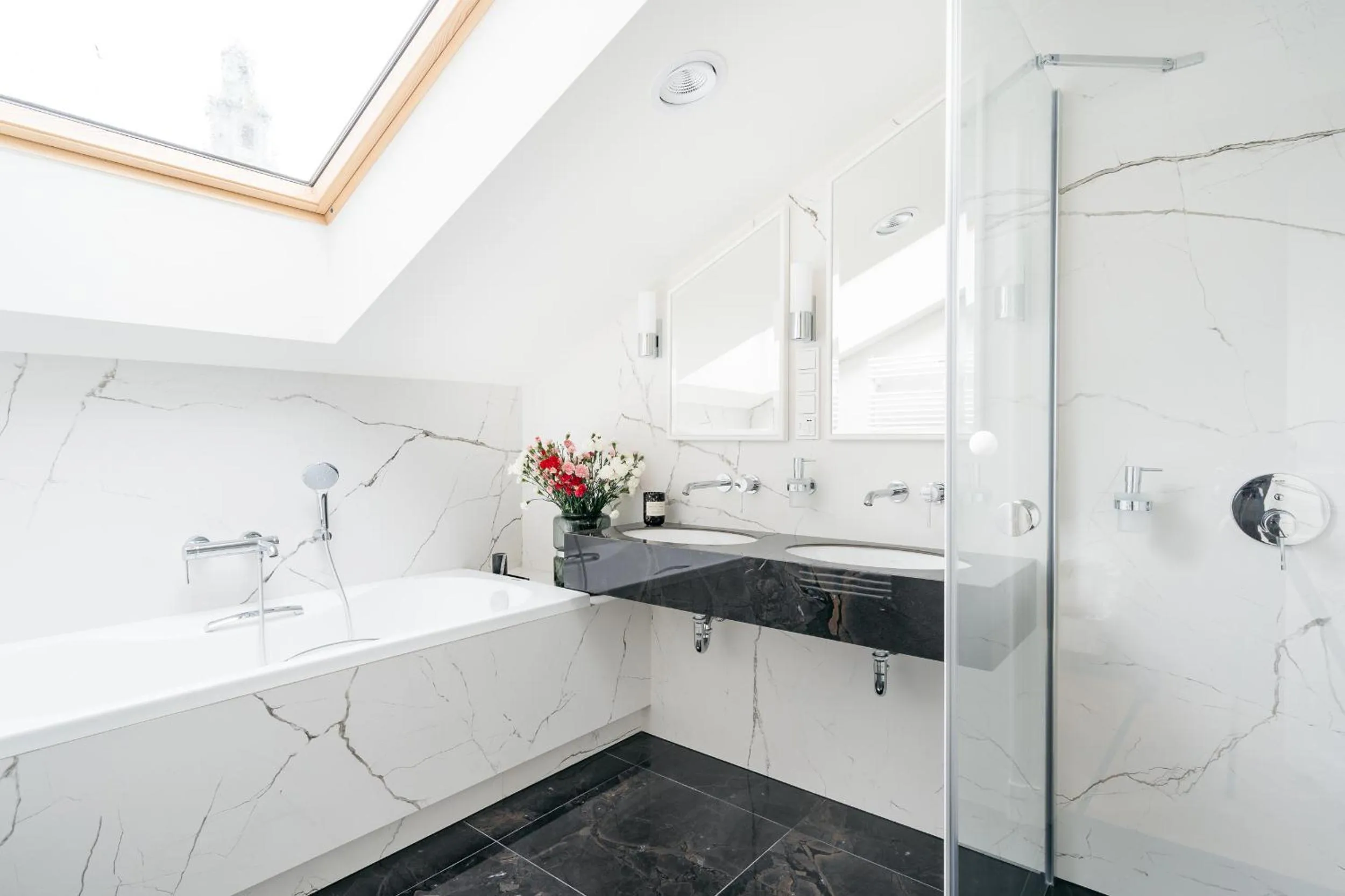 Shower in WillaWawel - LoftAffair Collection