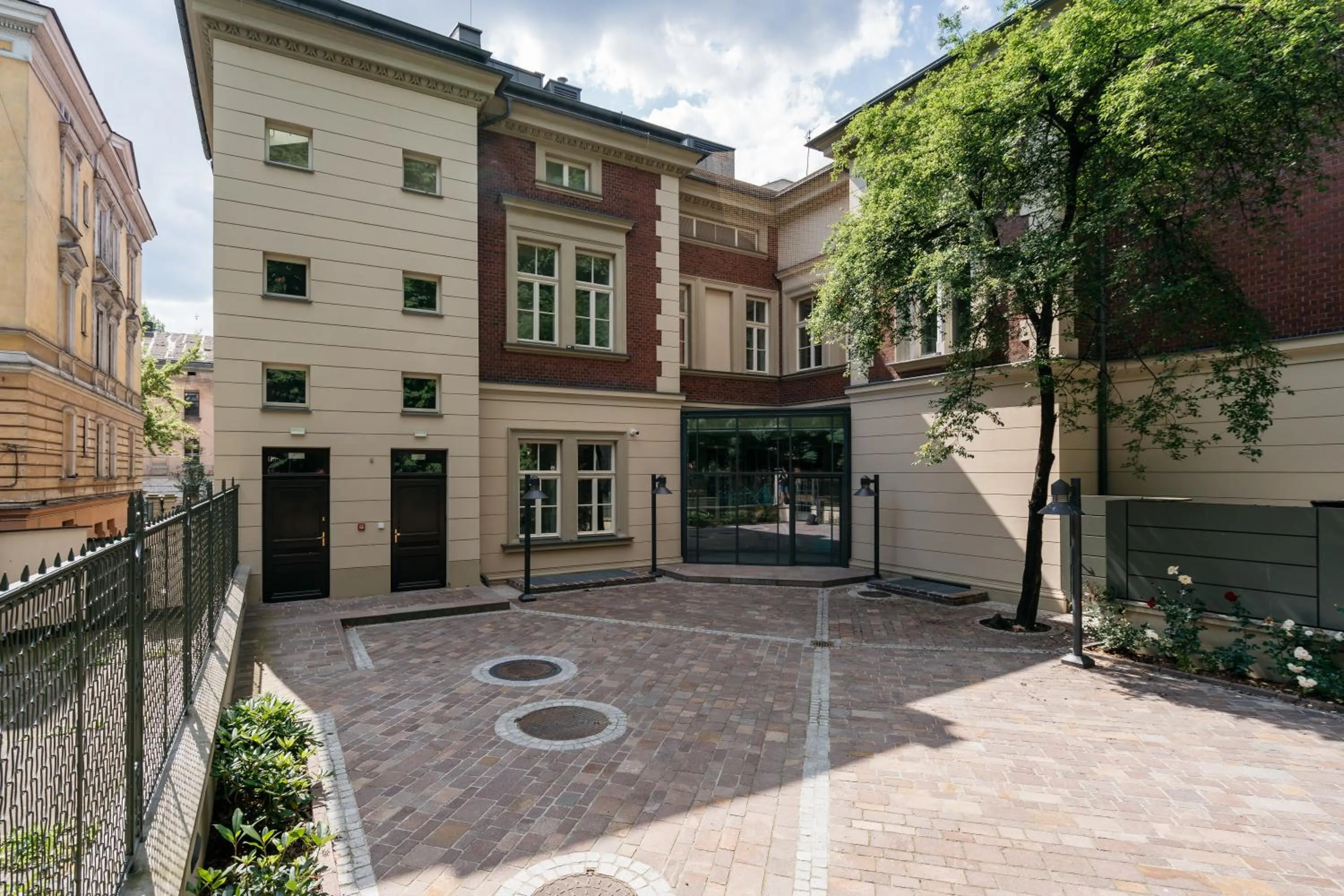 Property building in WillaWawel - LoftAffair Collection