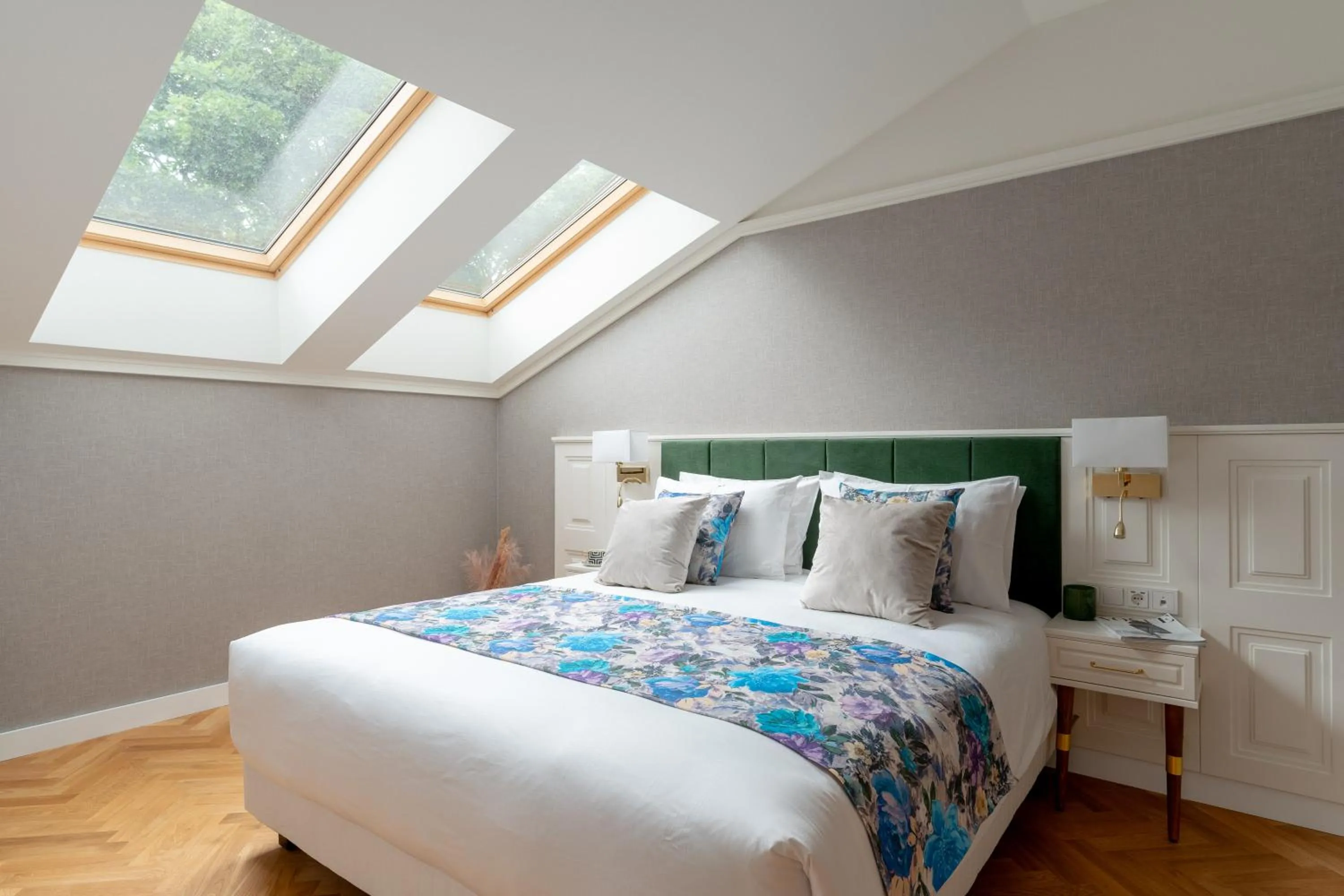 Bed in WillaWawel - LoftAffair Collection