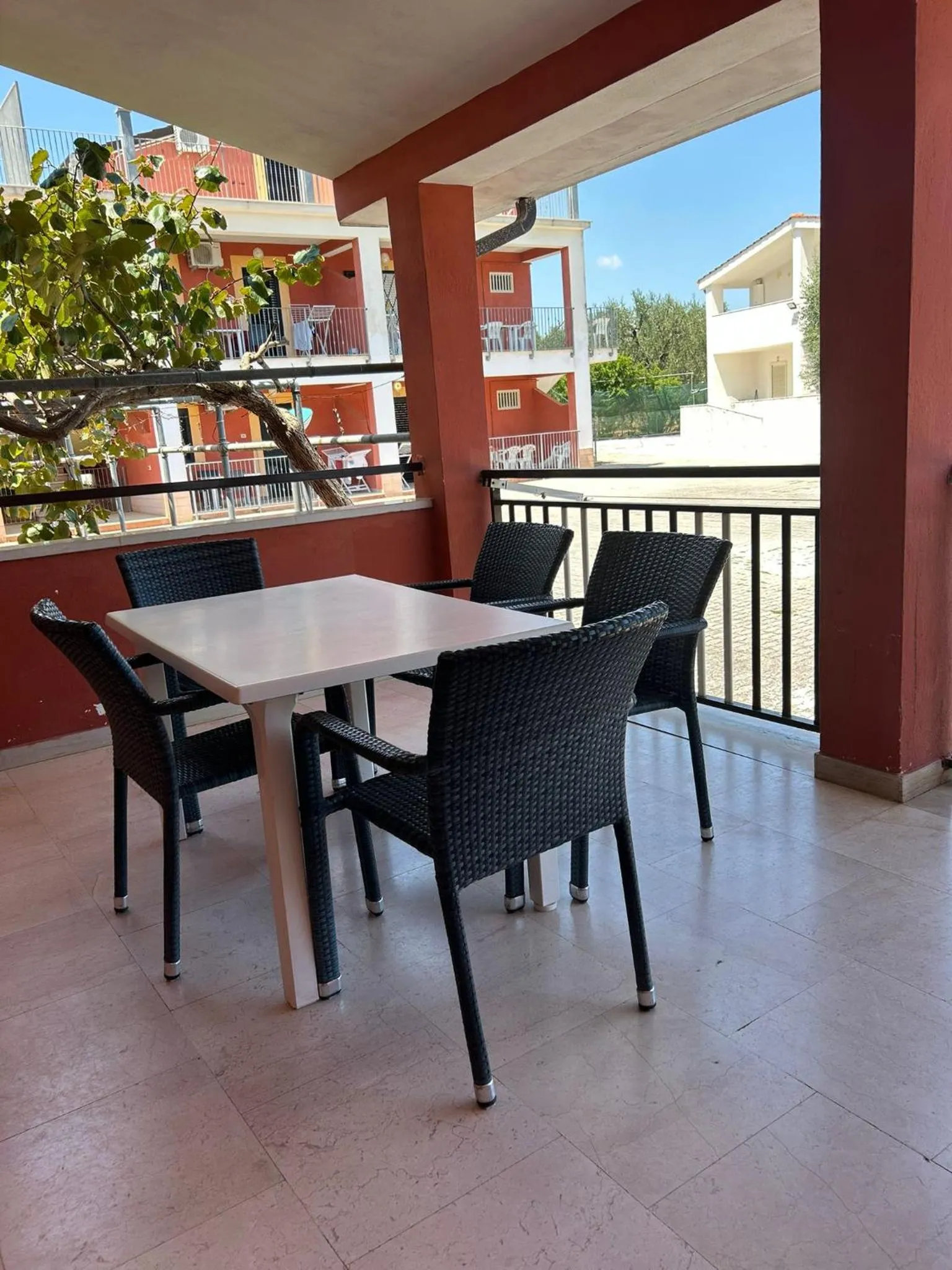 Property building in Appartamenti Vacanze Minervino