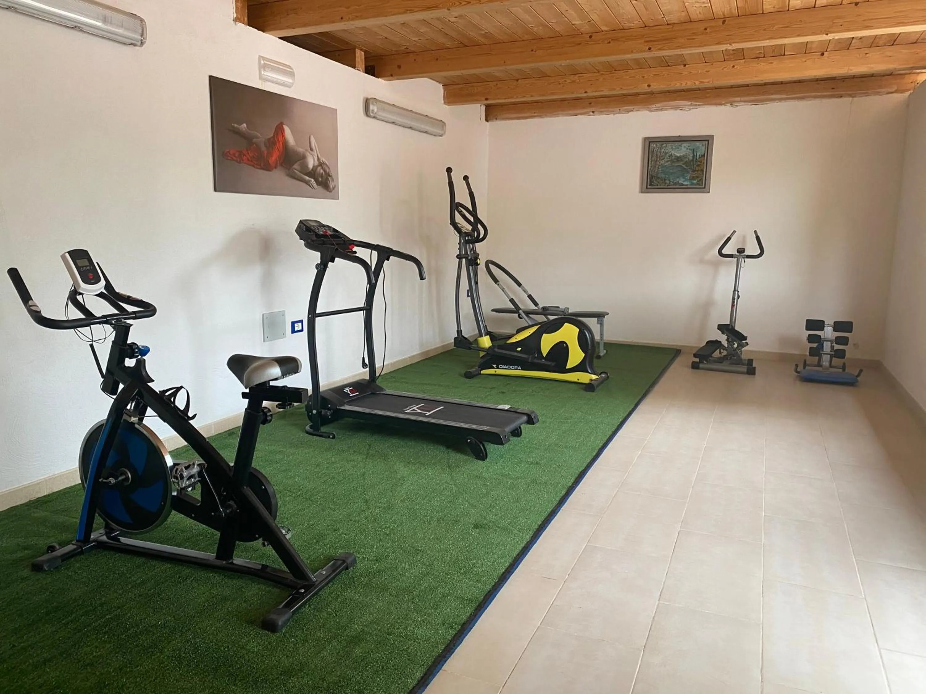 Fitness centre/facilities in Appartamenti Vacanze Minervino