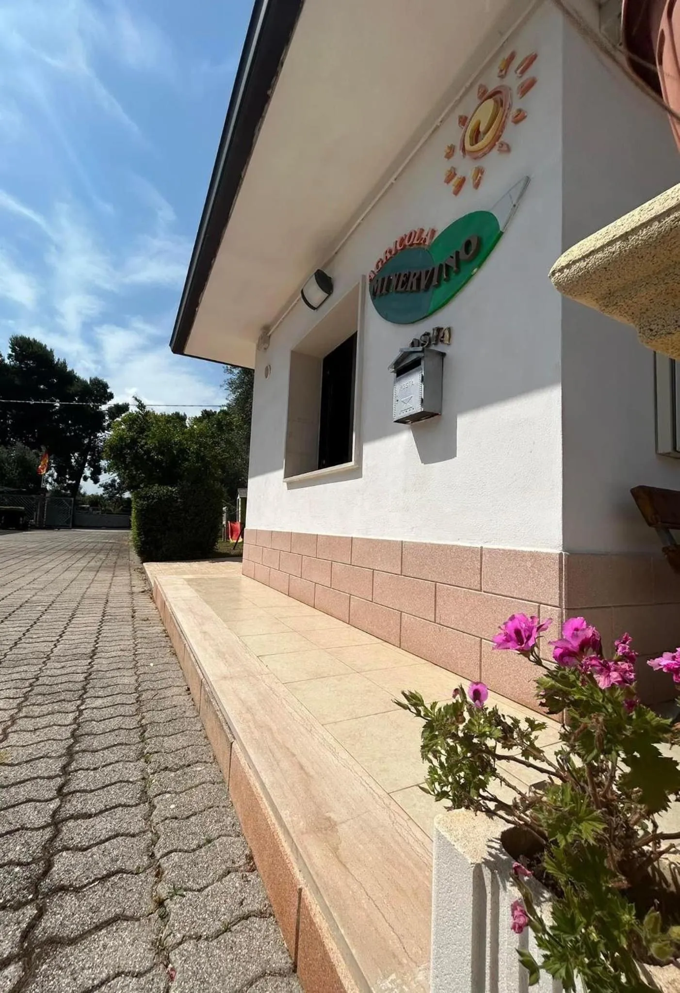 Property building in Appartamenti Vacanze Minervino