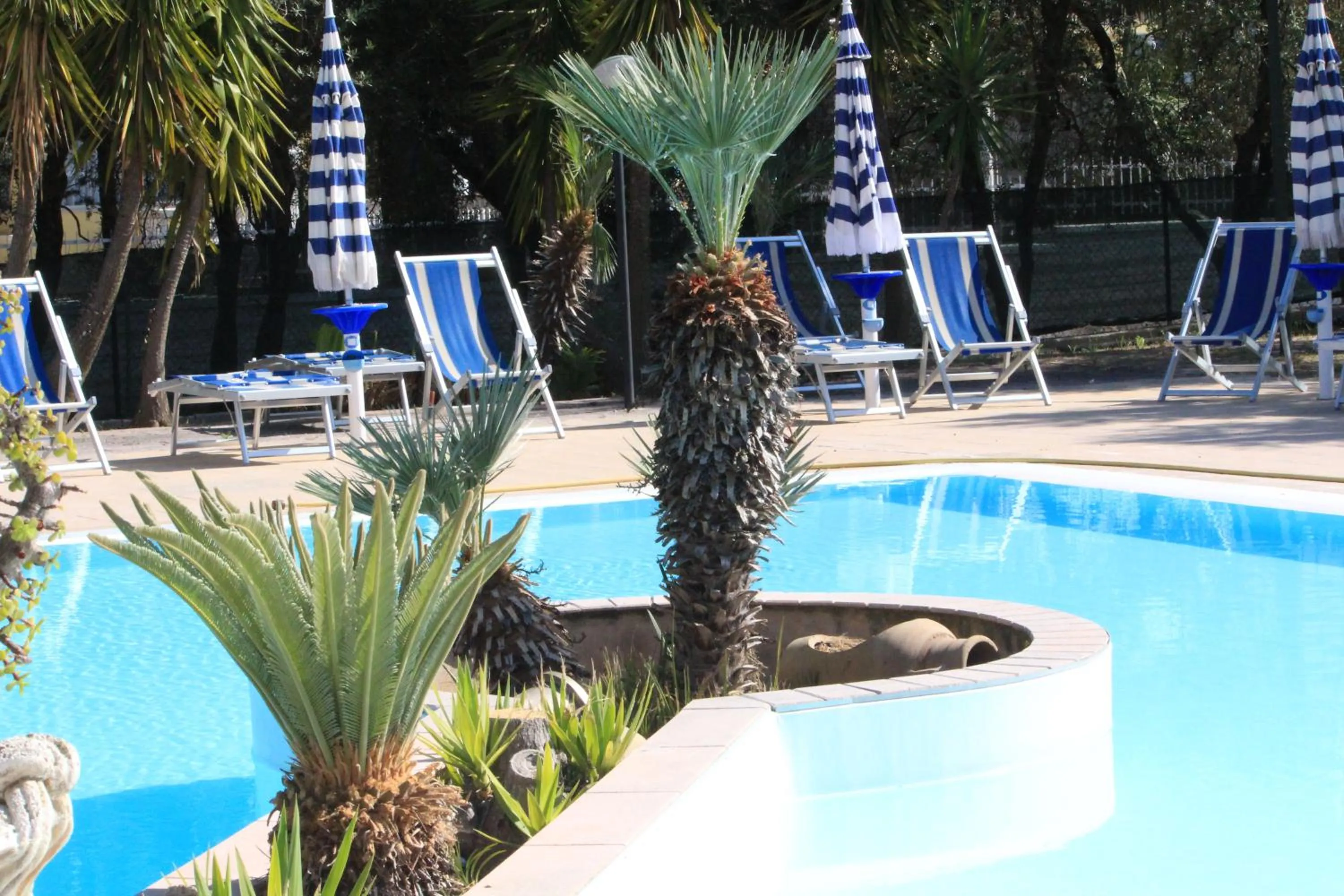 Swimming pool in Appartamenti Vacanze Minervino