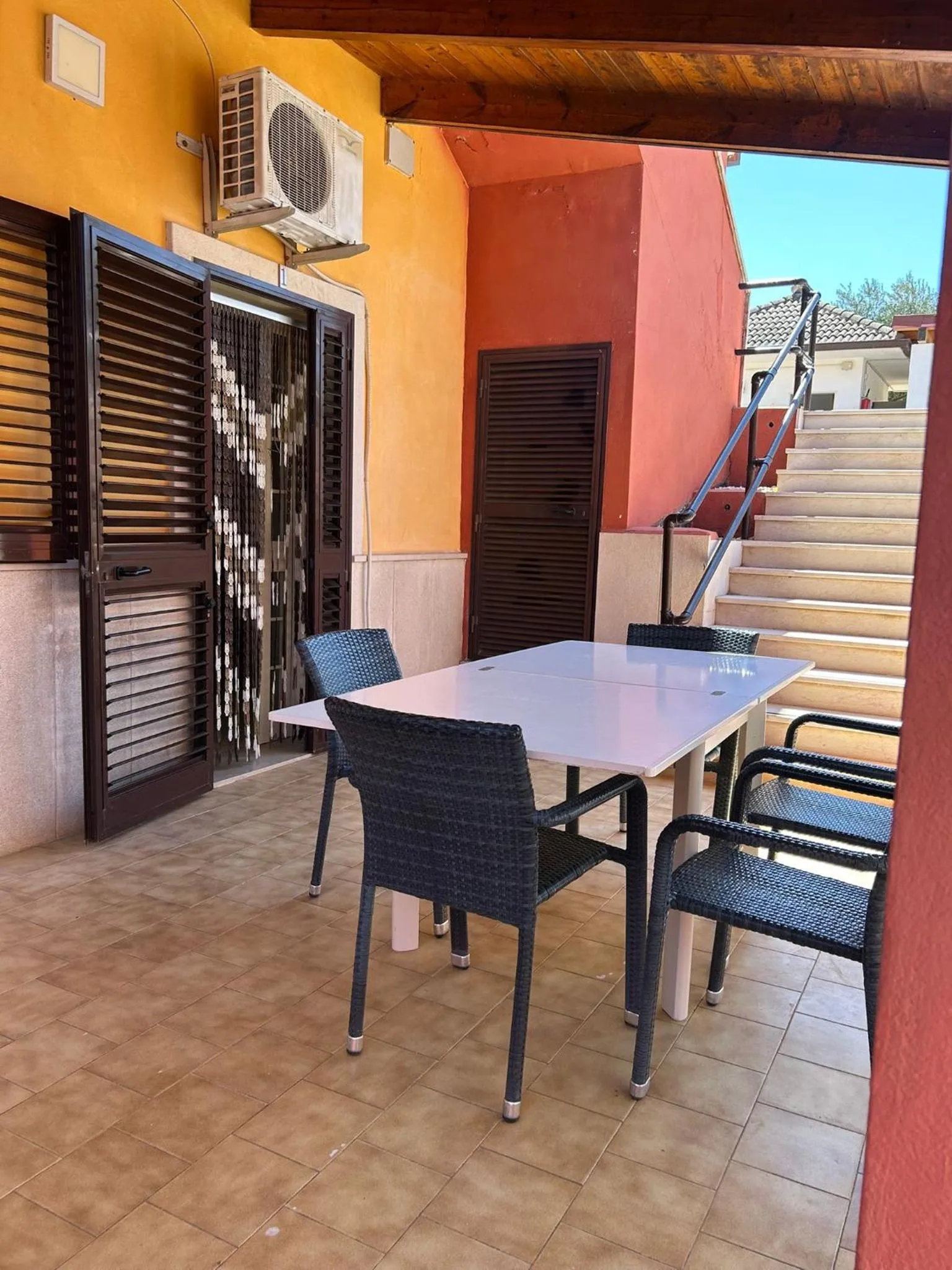 Property building in Appartamenti Vacanze Minervino