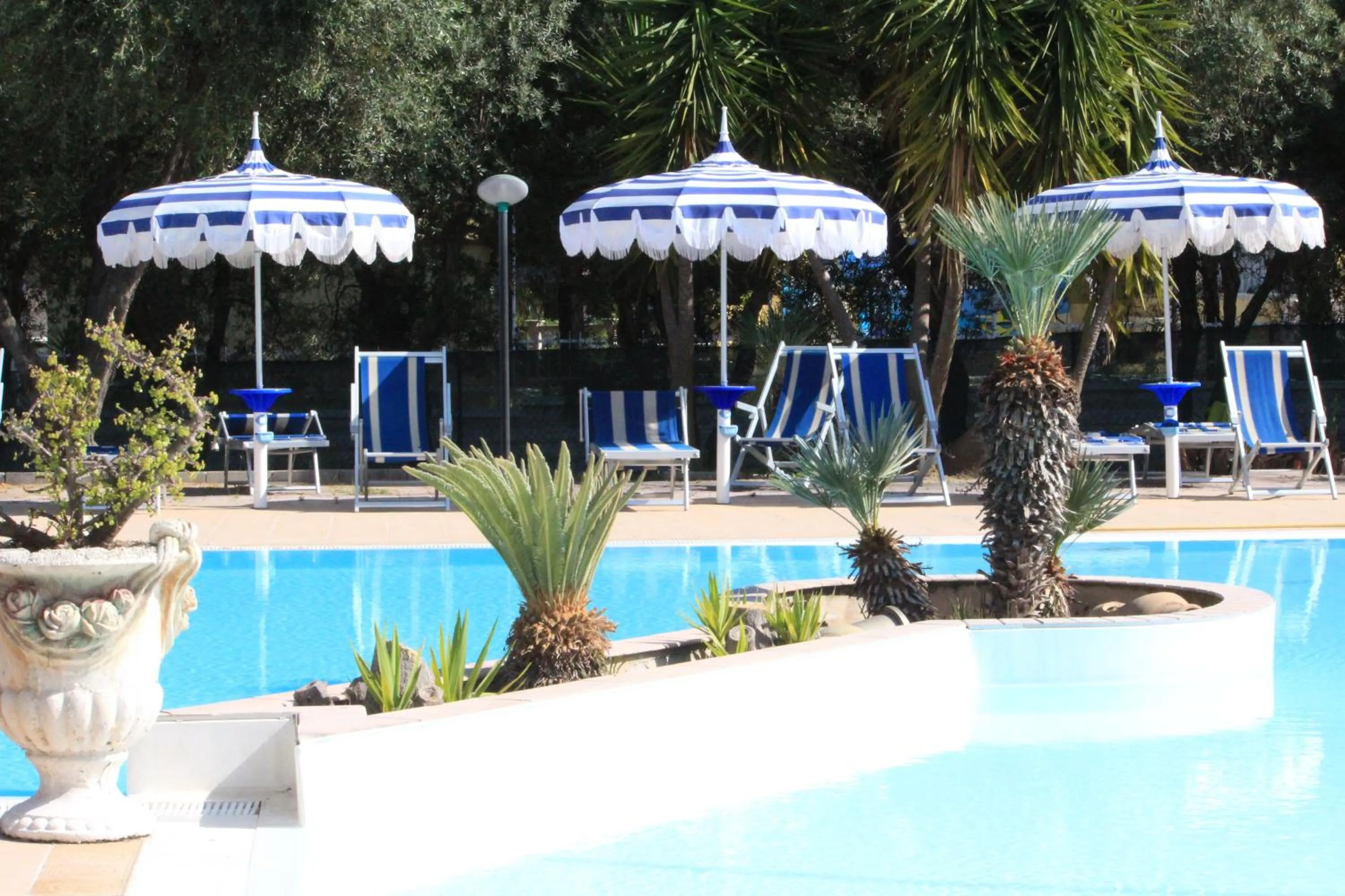 Pool view in Appartamenti Vacanze Minervino