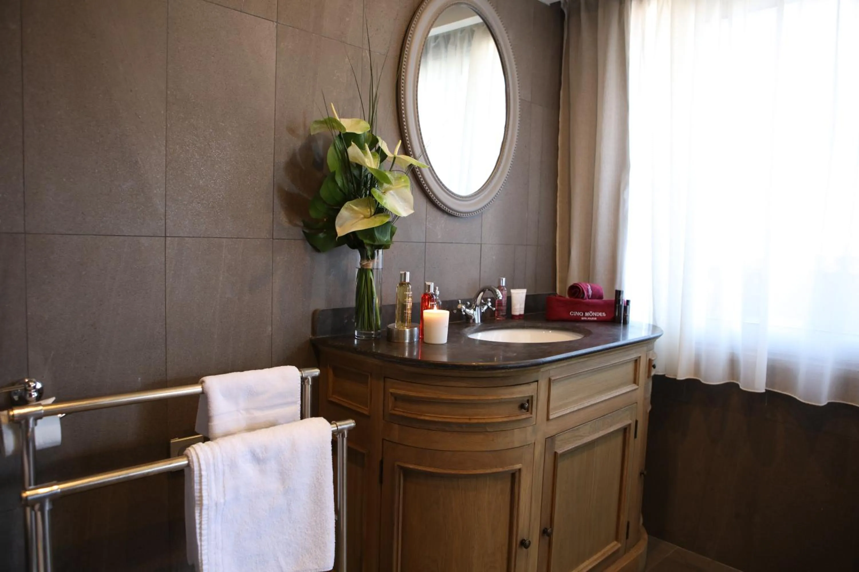 Bathroom in Hôtel Villa-Lamartine