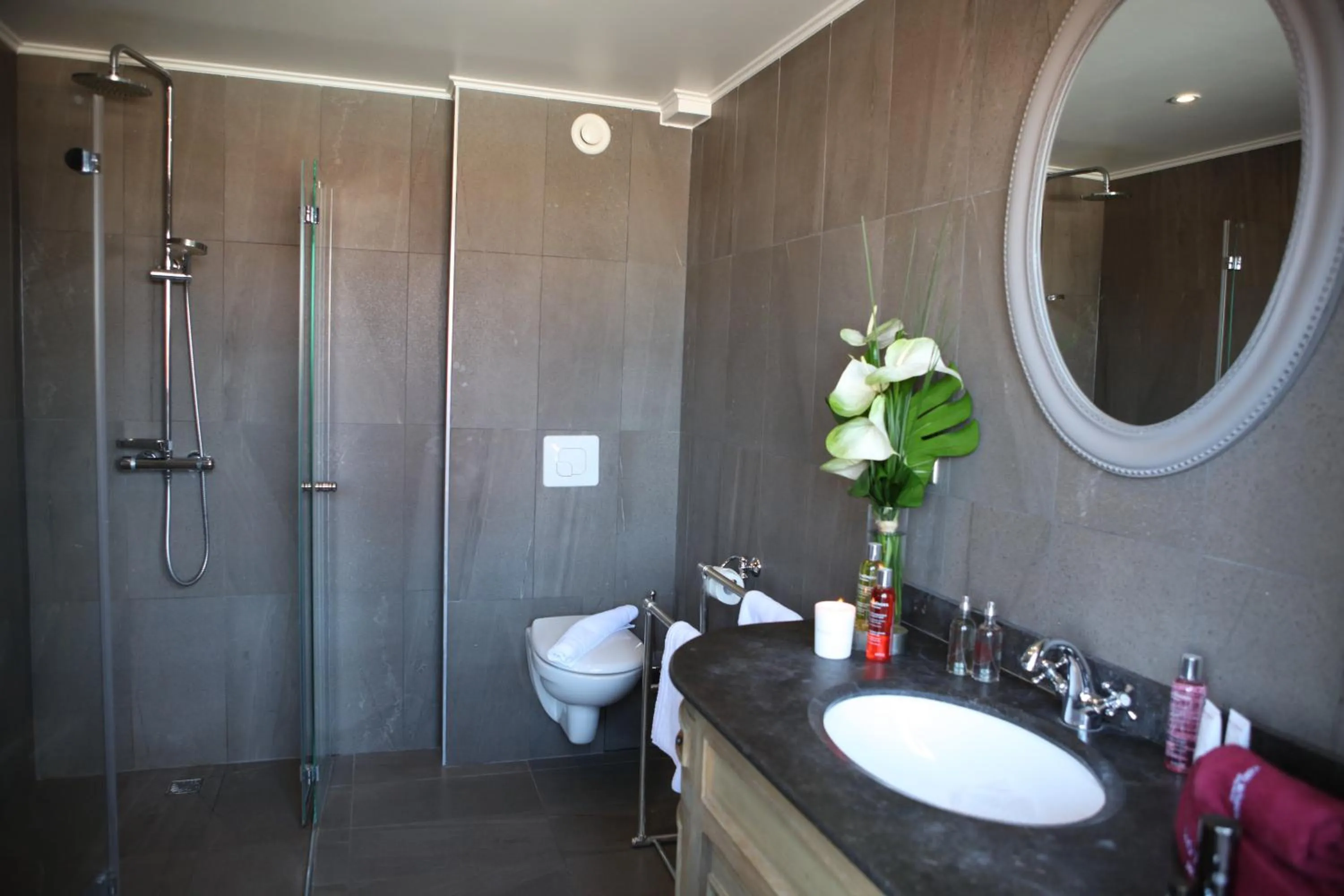 Bathroom in Hôtel Villa-Lamartine