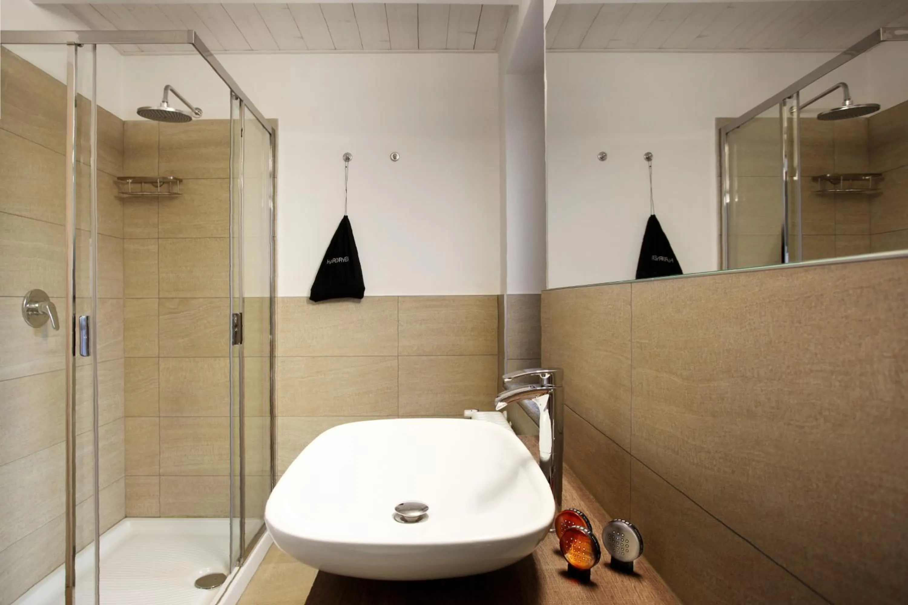 Bathroom in Hotel Ponti