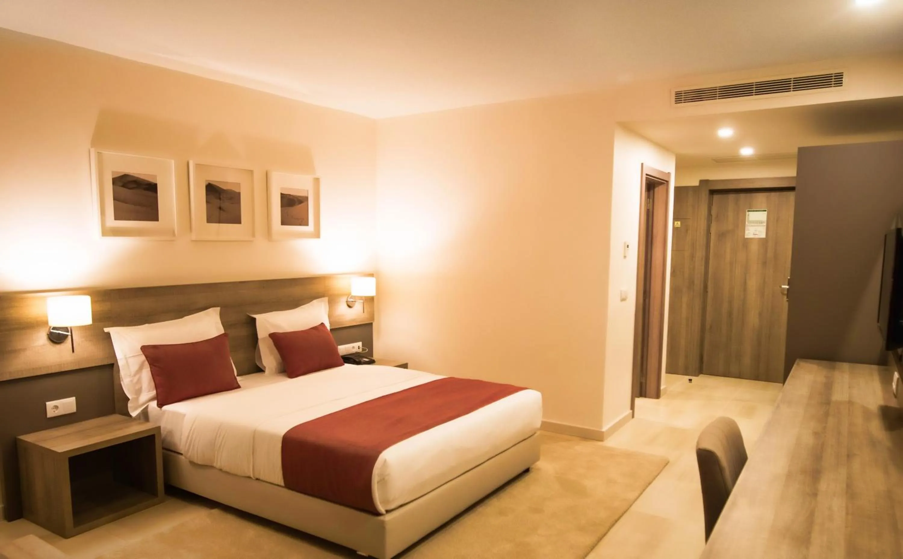 Bed in Hotel Monotel Dar El Barka