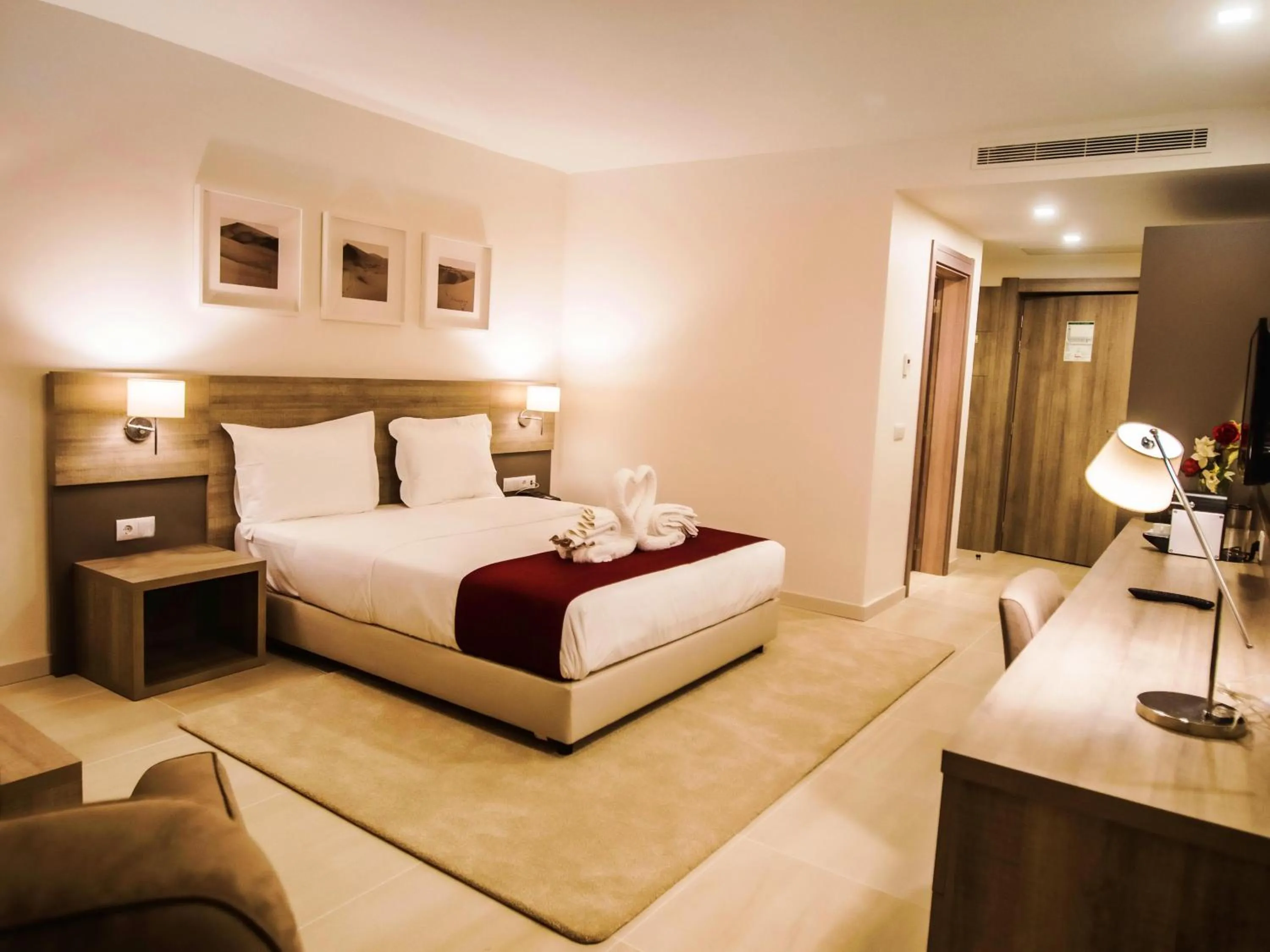 Bed in Hotel Monotel Dar El Barka