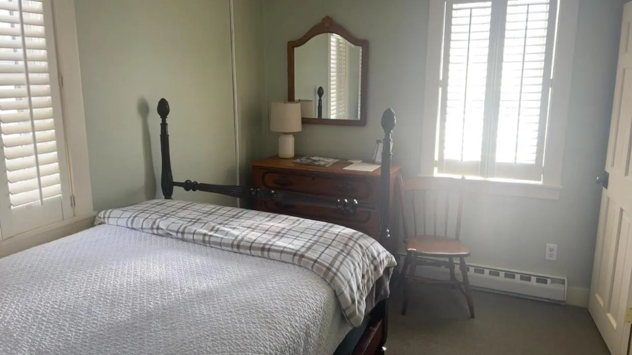 Bed in The Historic General Stanton Inn