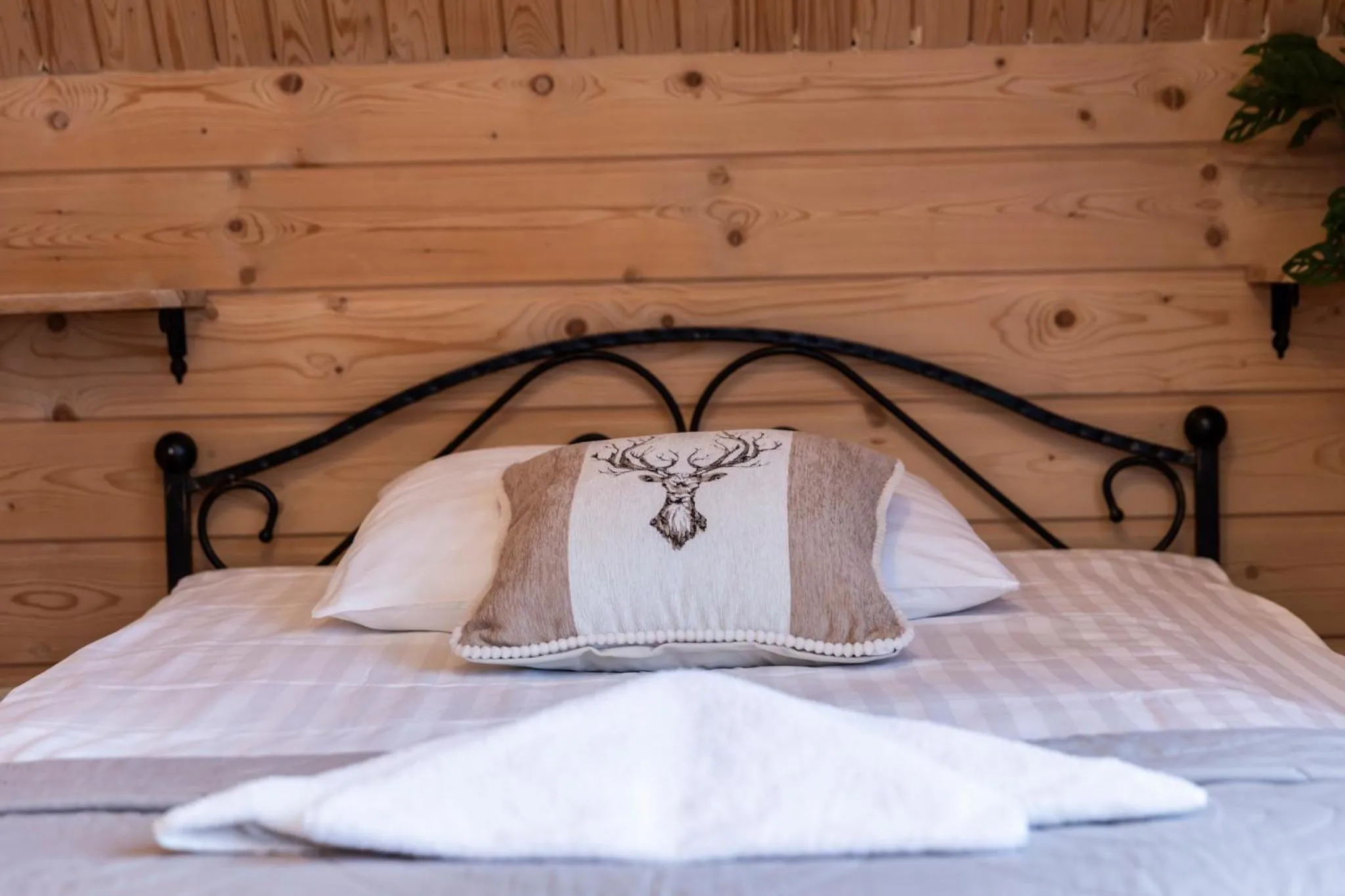 Decorative detail, Bed in Willa u Jadzi