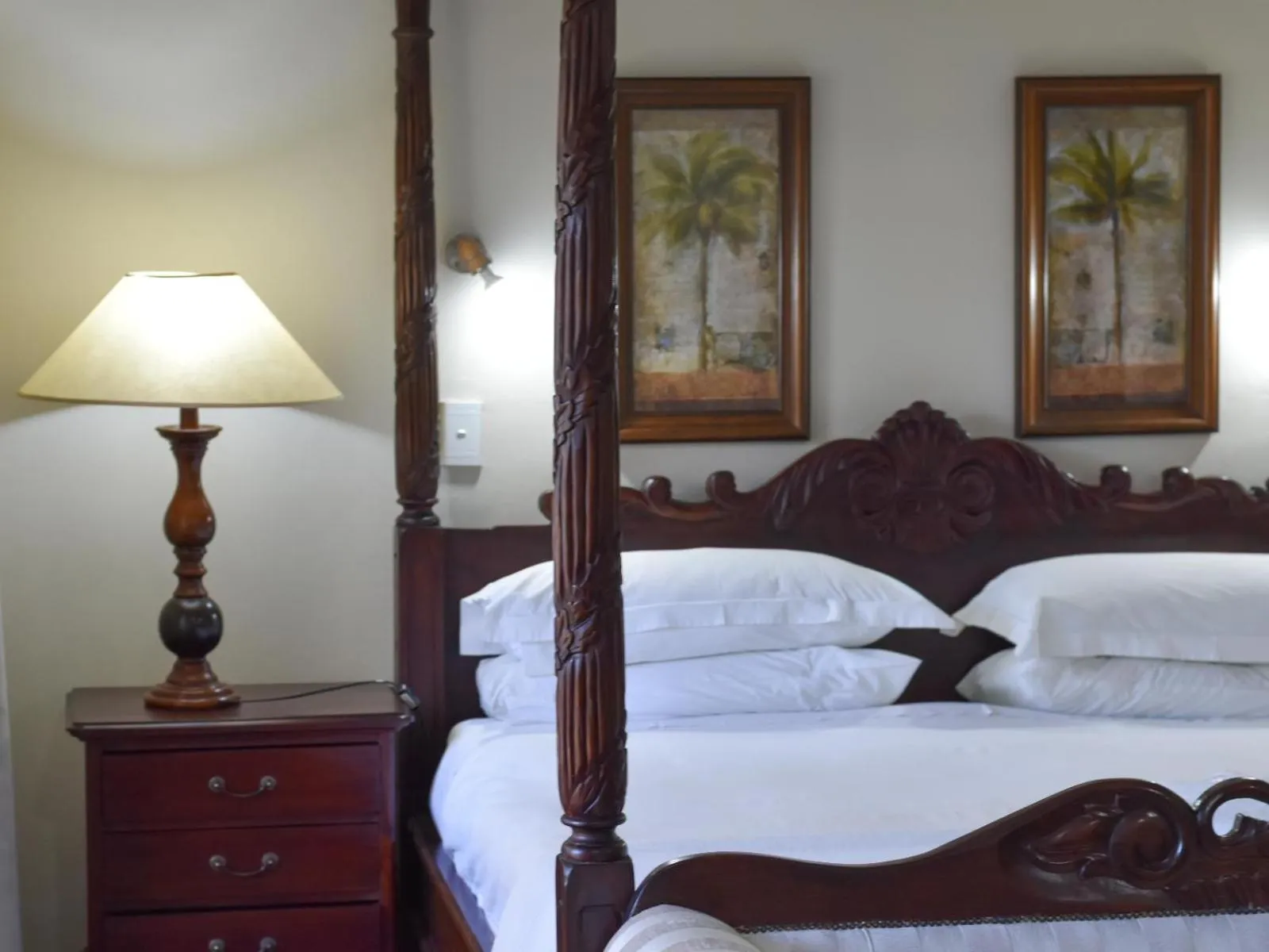 Bed in Aanmani Rose Guesthouse