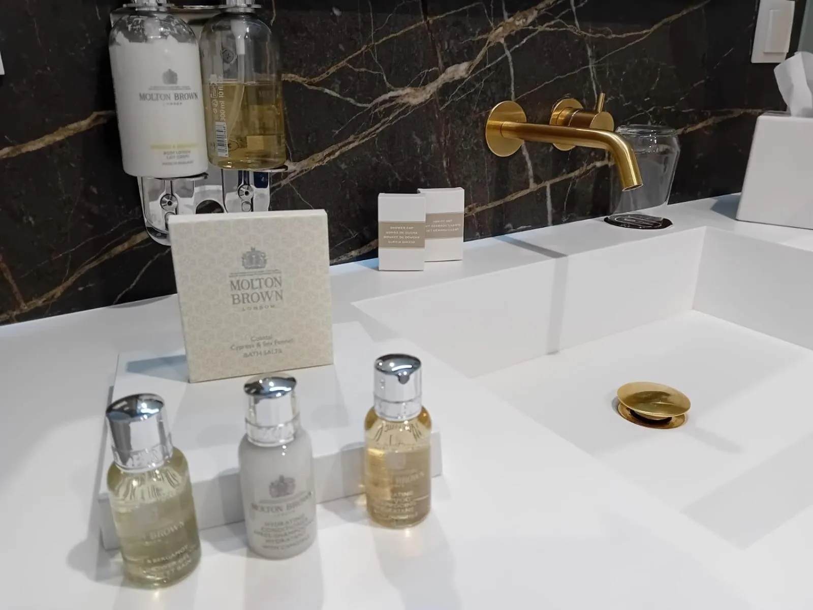 Bathroom in Estalagem Santa Iria Hotel & Spa